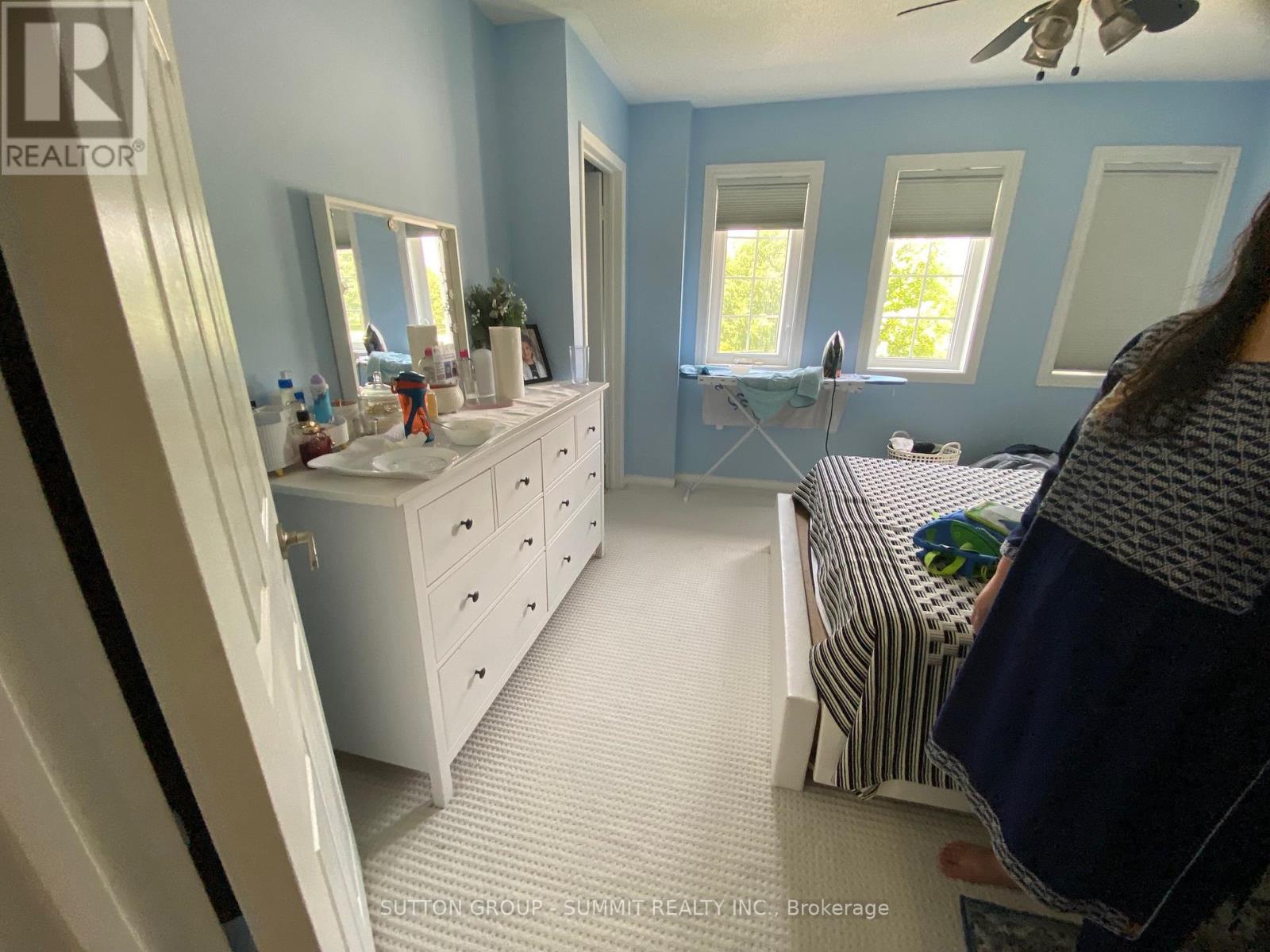 226 Glenashton Drive, Oakville (Ro River Oaks), Ontario  L6H 6H5 - Photo 5 - W12207787