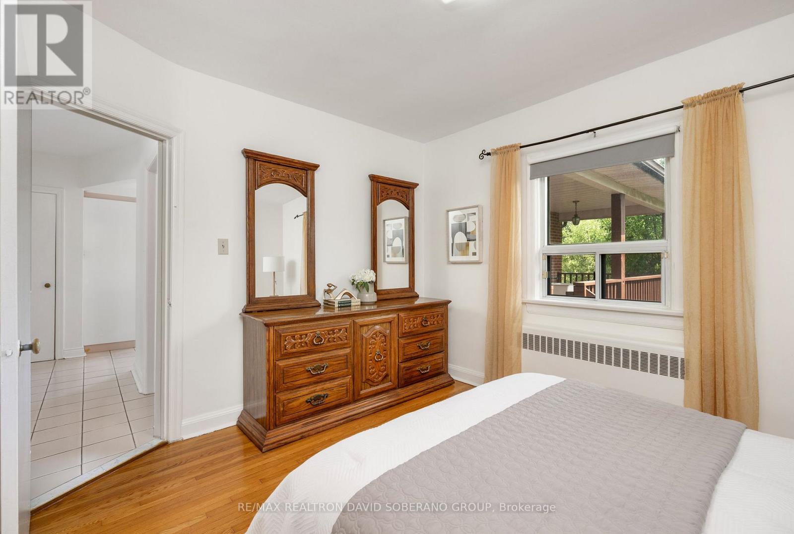 53 Flamborough Drive, Toronto (Brookhaven-Amesbury), Ontario  M6M 2R5 - Photo 14 - W12207834