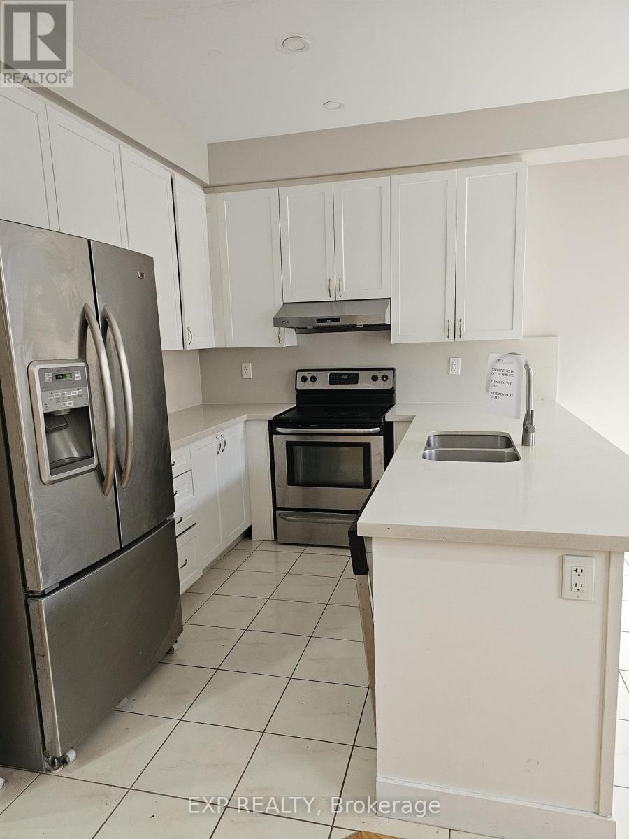 25 Pentonville Road, Brampton (Sandringham-Wellington), Ontario  L6R 3R9 - Photo 9 - W12207876
