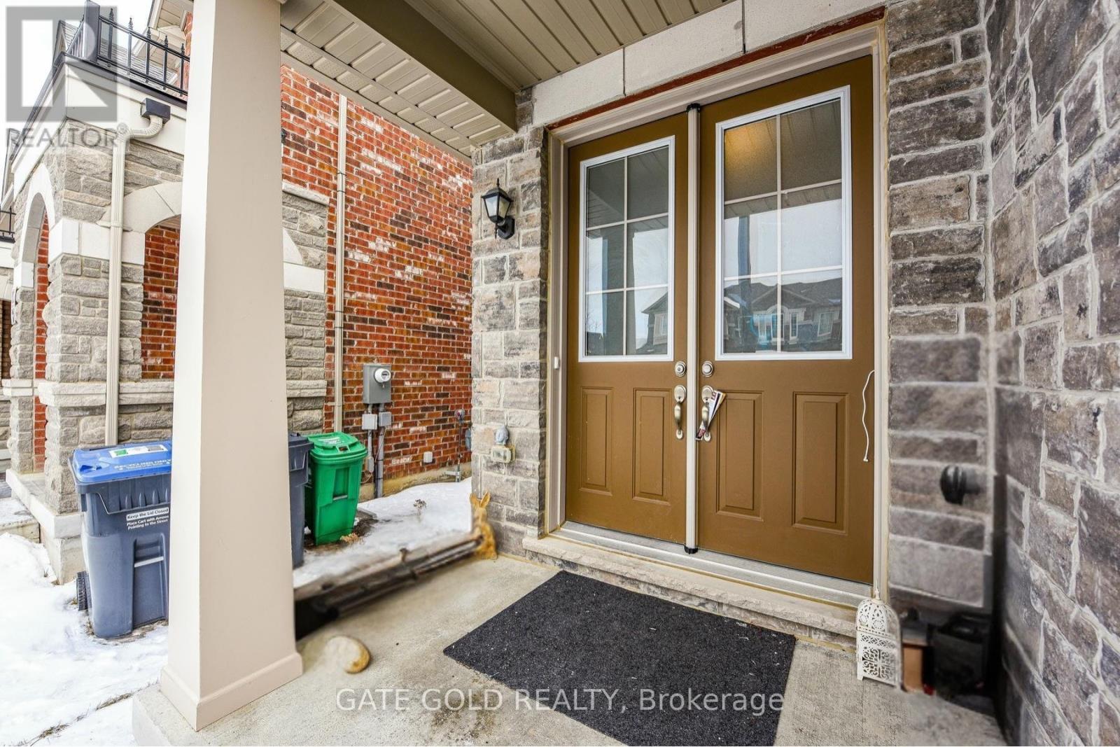 47 Donald Stewart Road, Brampton, Ontario  L7A 5J8 - Photo 2 - W12207895