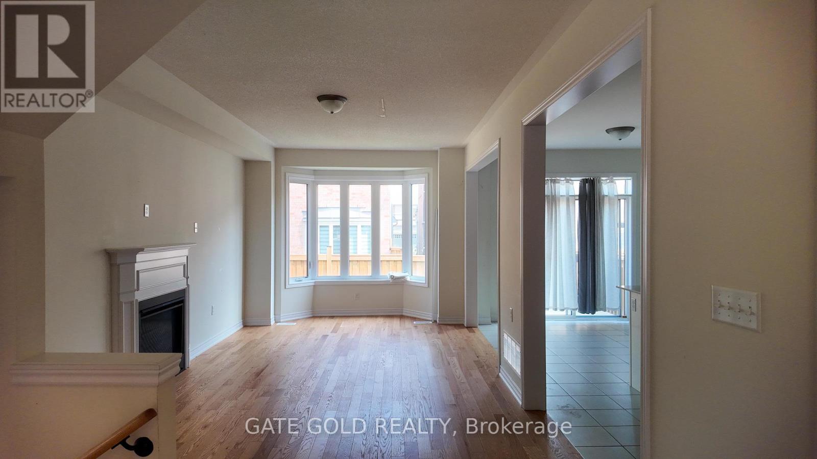 47 Donald Stewart Road, Brampton, Ontario  L7A 5J8 - Photo 5 - W12207895