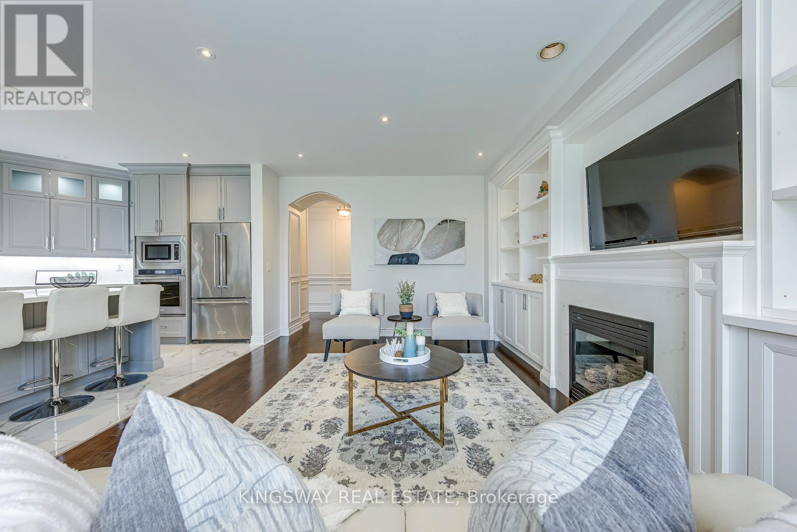 3232 Larry Crescent, Oakville, Ontario  L6M 0T1 - Photo 11 - W12207907