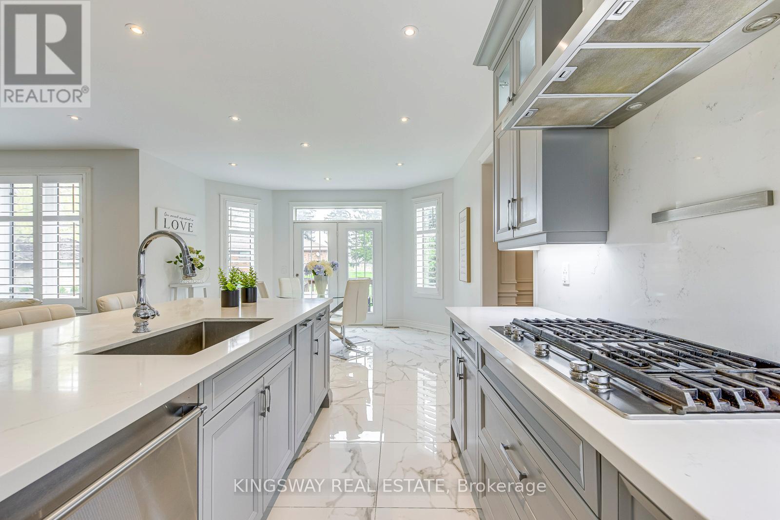 3232 Larry Crescent, Oakville, Ontario  L6M 0T1 - Photo 16 - W12207907