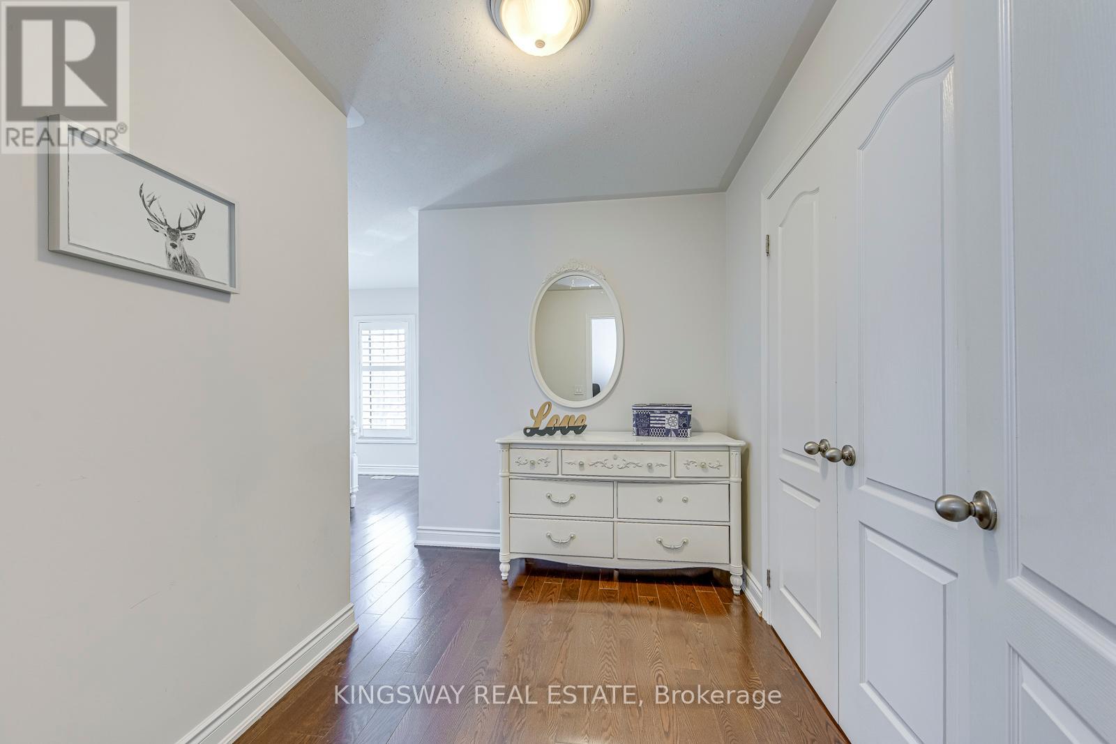 3232 Larry Crescent, Oakville, Ontario  L6M 0T1 - Photo 34 - W12207907