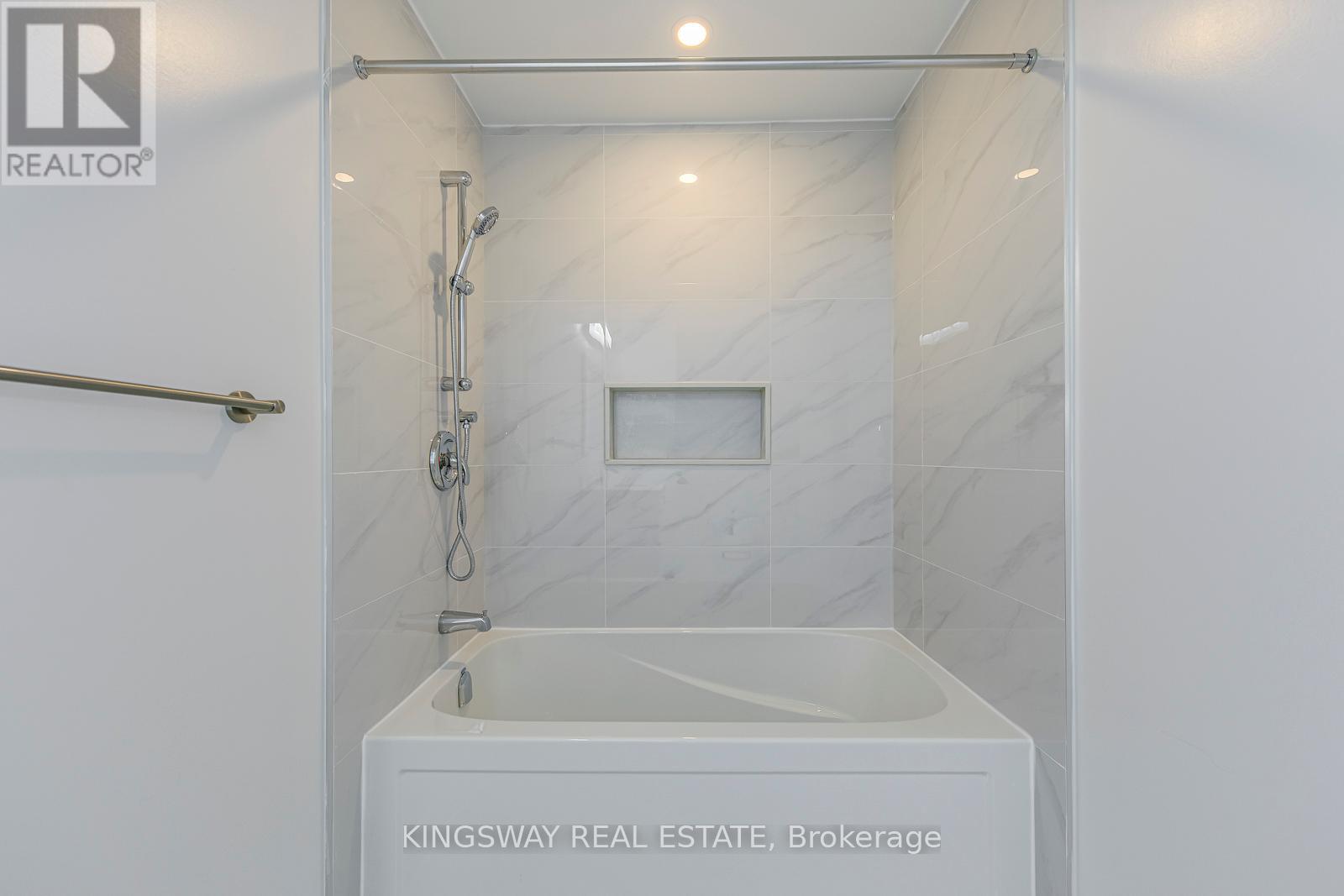 3232 Larry Crescent, Oakville, Ontario  L6M 0T1 - Photo 48 - W12207907