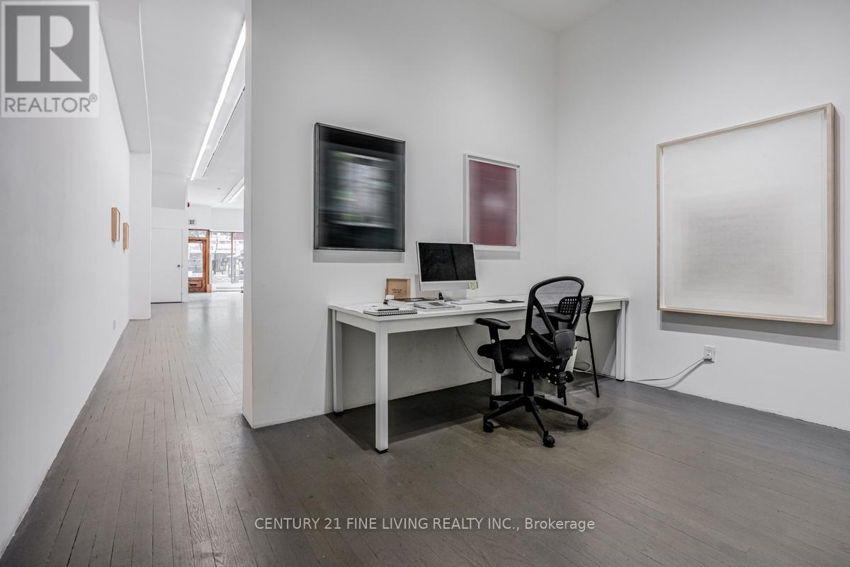 3048 Dundas Street W, Toronto, Ontario  M6P 1Z3 - Photo 11 - W12207937