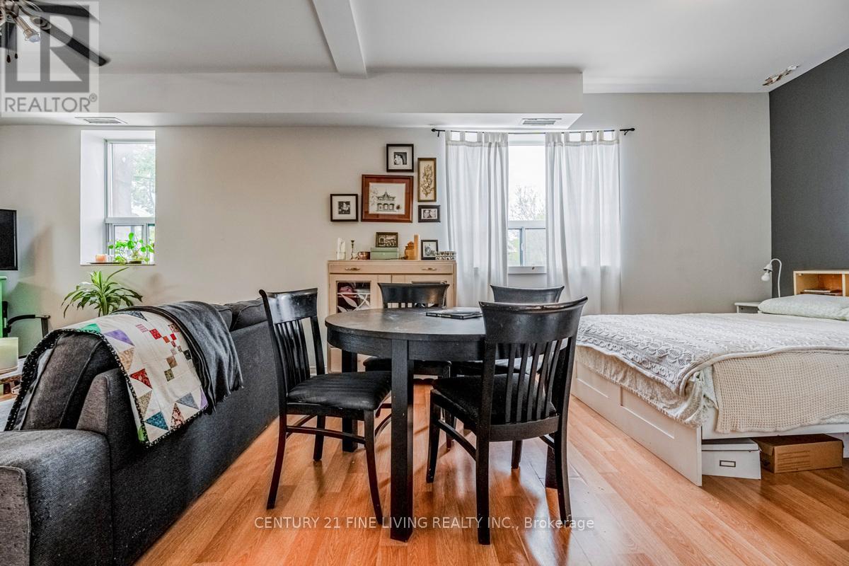 3048 Dundas Street W, Toronto, Ontario  M6P 1Z3 - Photo 19 - W12207937
