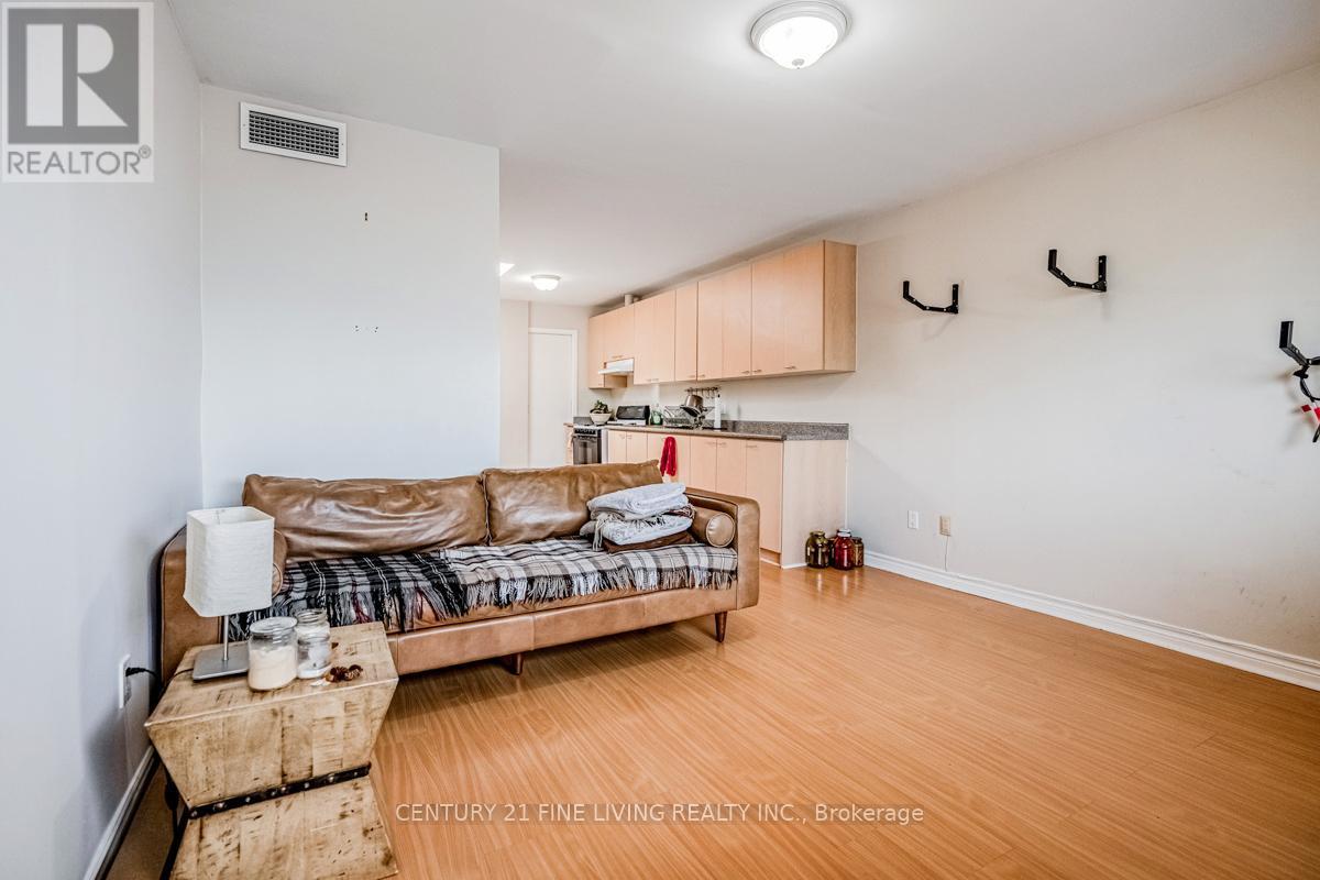 3048 Dundas Street W, Toronto, Ontario  M6P 1Z3 - Photo 29 - W12207937