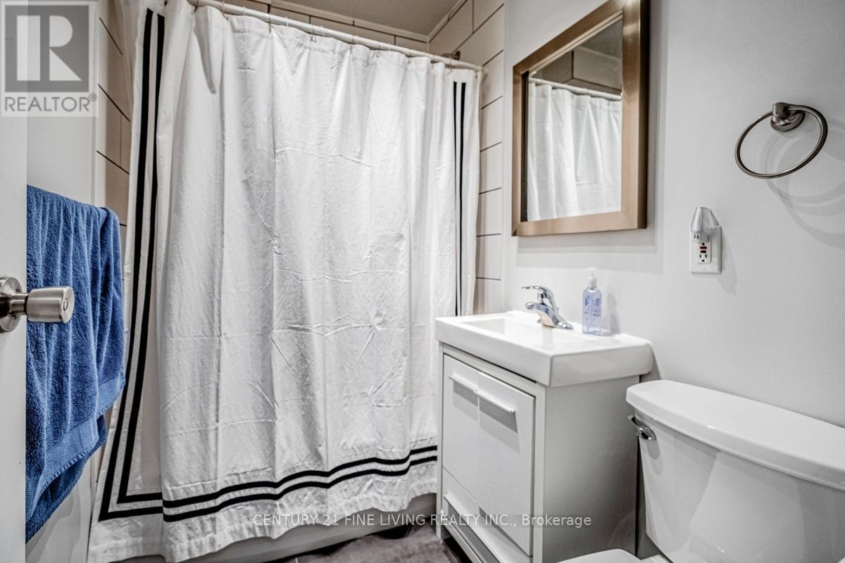 3048 Dundas Street W, Toronto, Ontario  M6P 1Z3 - Photo 31 - W12207937