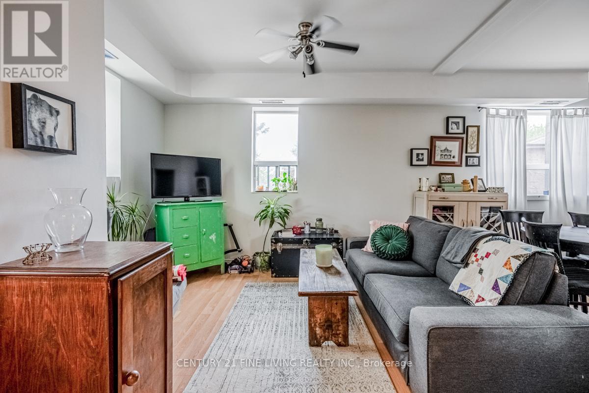 3048 Dundas Street W, Toronto (Junction Area), Ontario  M6P 1Z3 - Photo 18 - W12207942