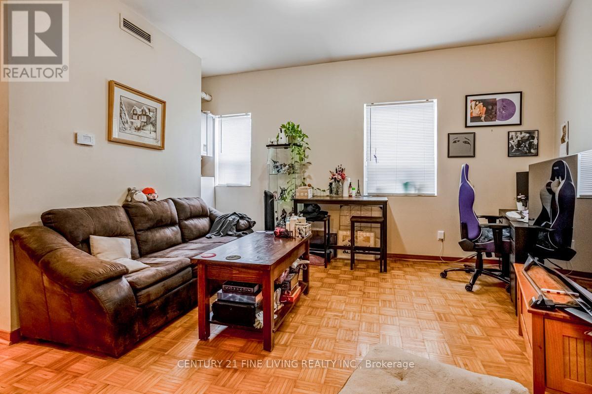 3048 Dundas Street W, Toronto (Junction Area), Ontario  M6P 1Z3 - Photo 15 - W12207944