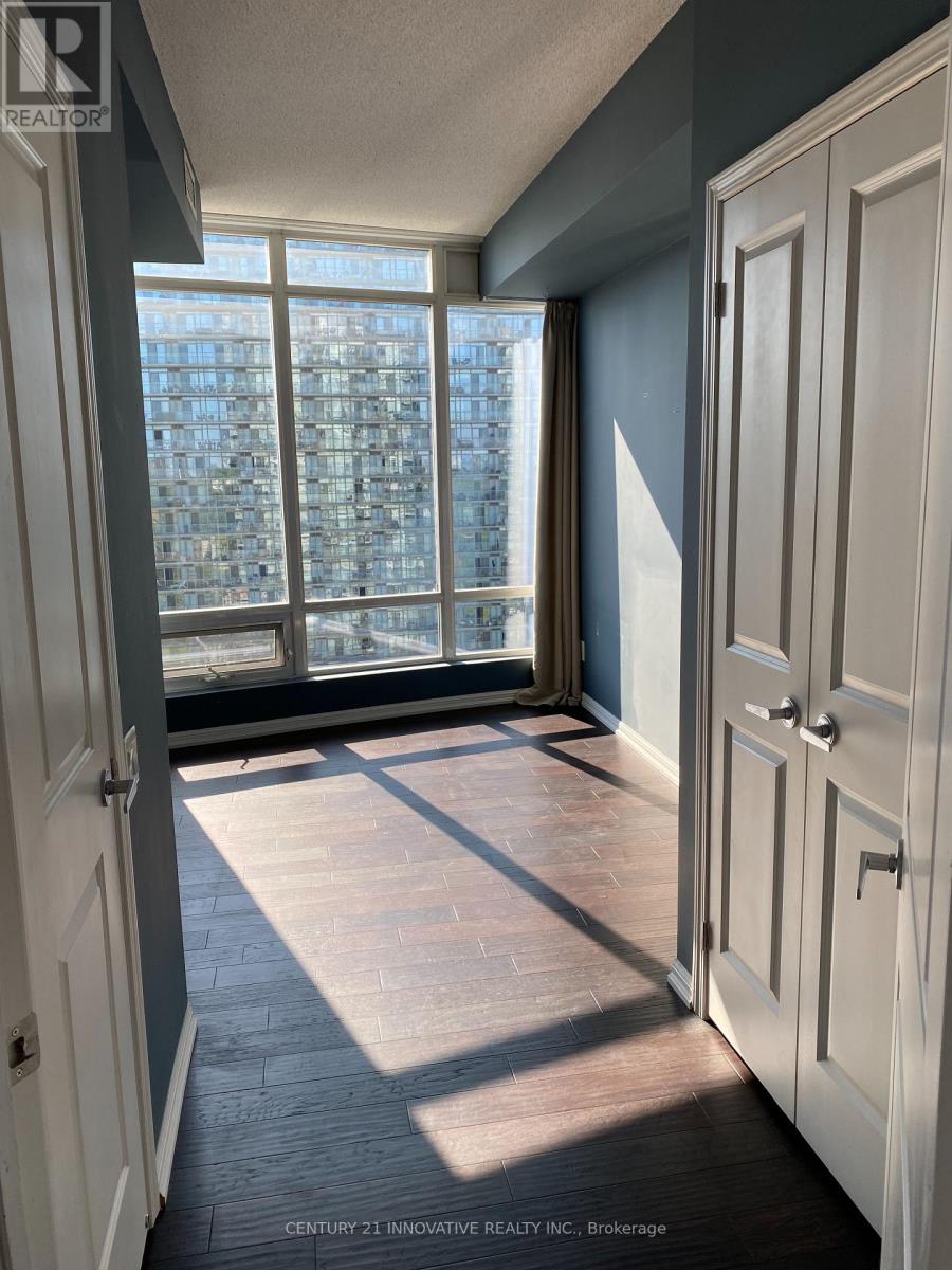 2010 - 15 Windermere Avenue, Toronto (High Park-Swansea), Ontario  M6S 5A2 - Photo 11 - W12207968