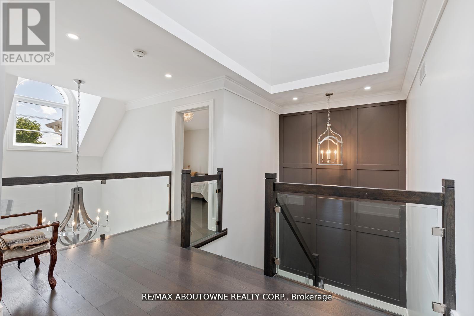 265 Woodale Avenue, Oakville (Wo West), Ontario  L6K 2N3 - Photo 19 - W12207979