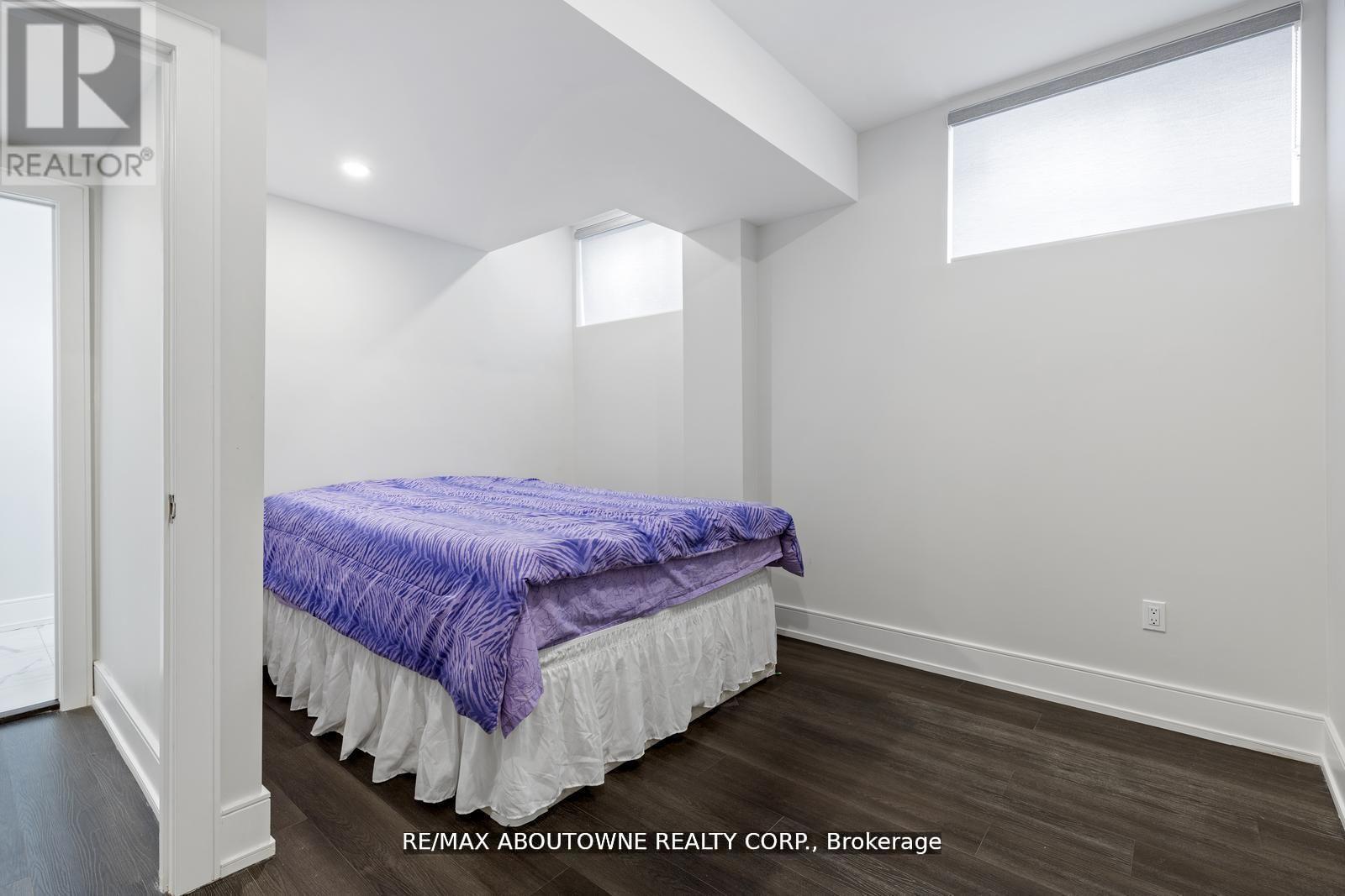 265 Woodale Avenue, Oakville (Wo West), Ontario  L6K 2N3 - Photo 32 - W12207979