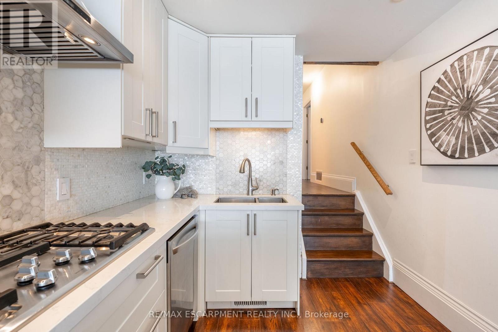 2375 Gareth Road S, Mississauga (Port Credit), Ontario  L5B 1Z4 - Photo 13 - W12207982