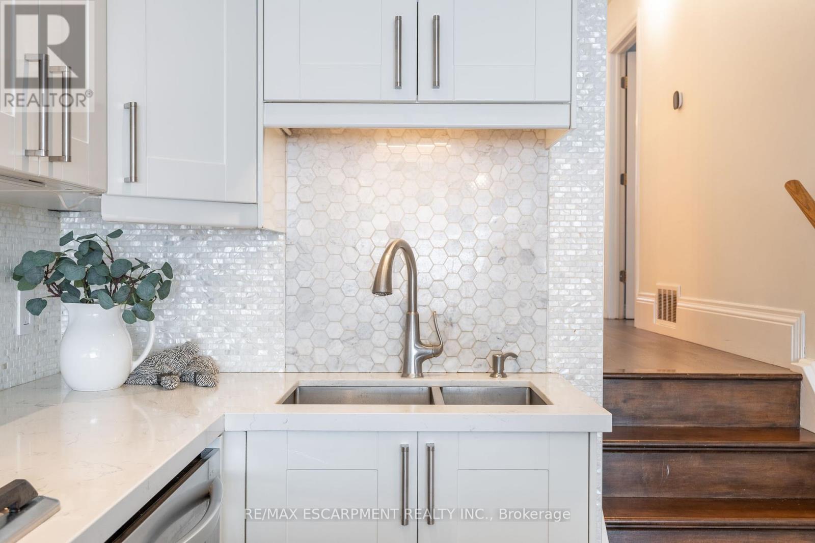 2375 Gareth Road S, Mississauga (Port Credit), Ontario  L5B 1Z4 - Photo 14 - W12207982