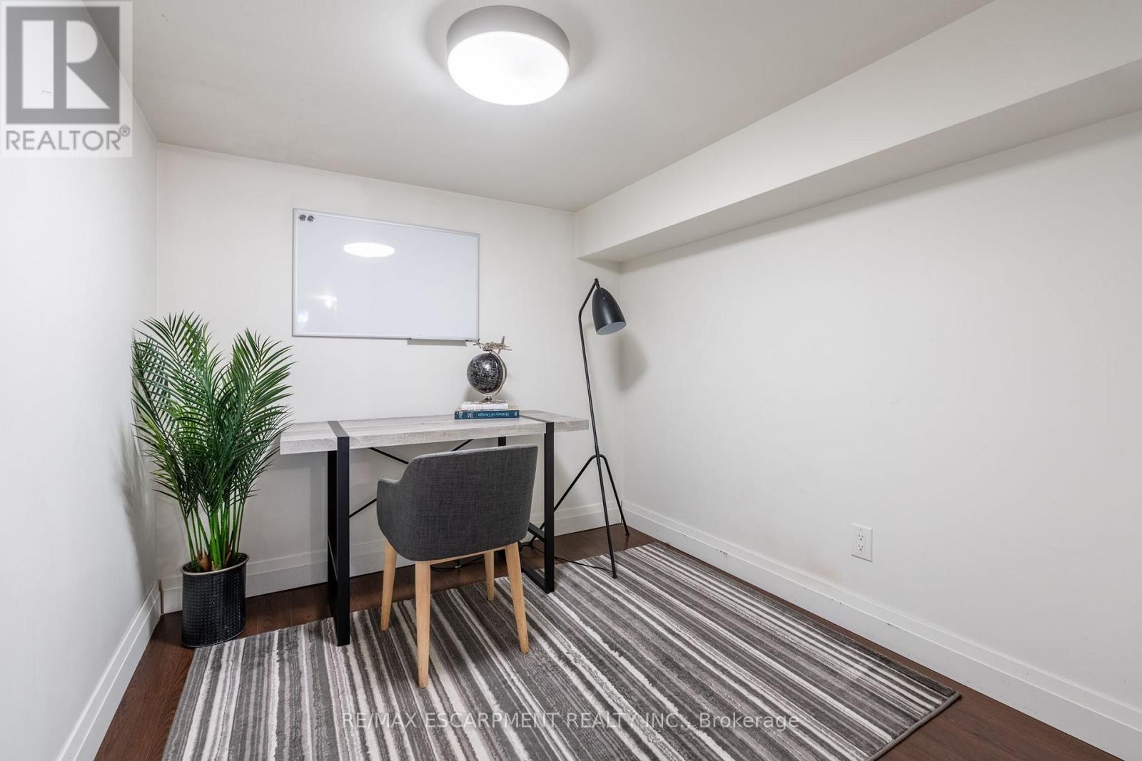 2375 Gareth Road S, Mississauga (Port Credit), Ontario  L5B 1Z4 - Photo 43 - W12207982