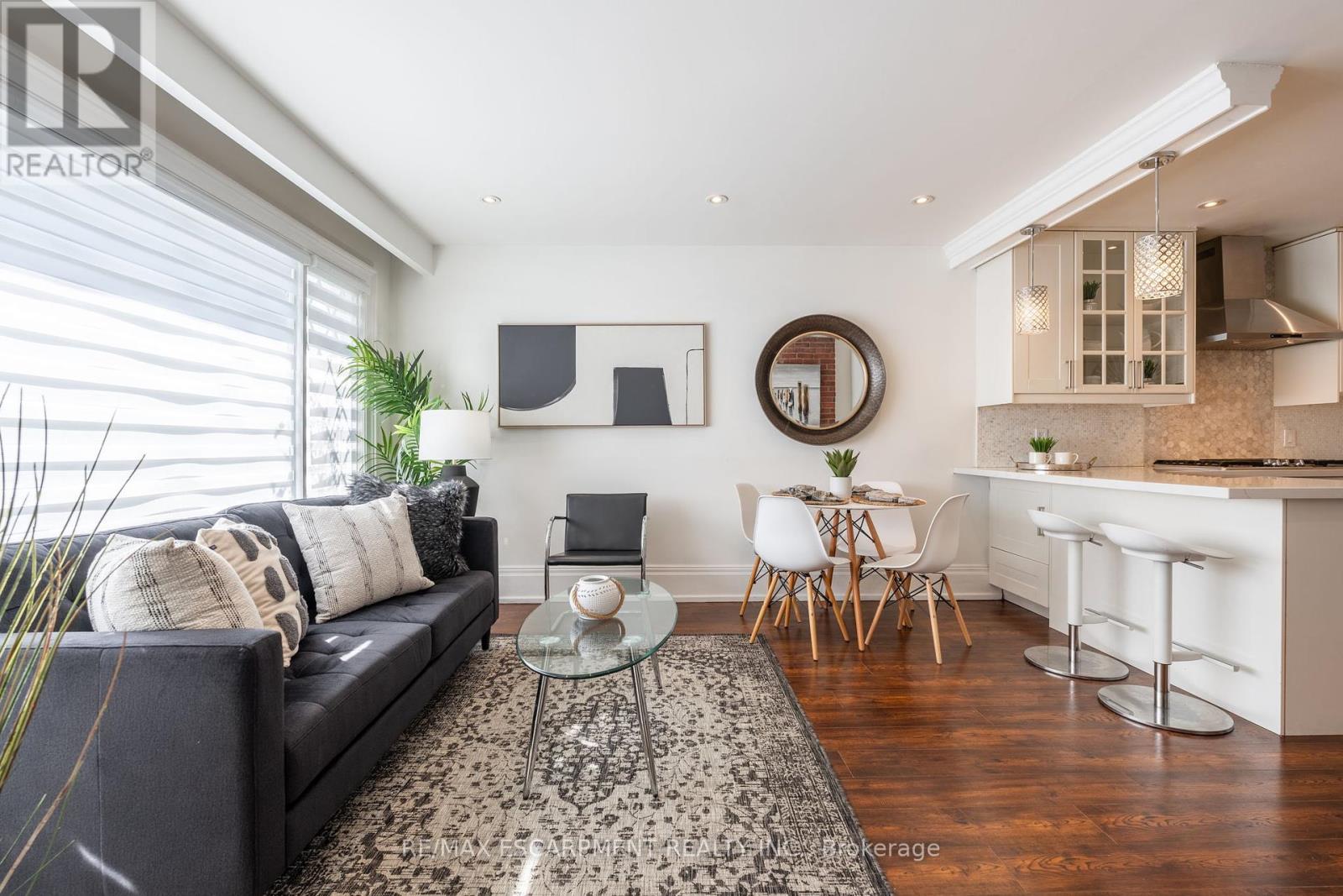2375 Gareth Road S, Mississauga (Port Credit), Ontario  L5B 1Z4 - Photo 7 - W12207982