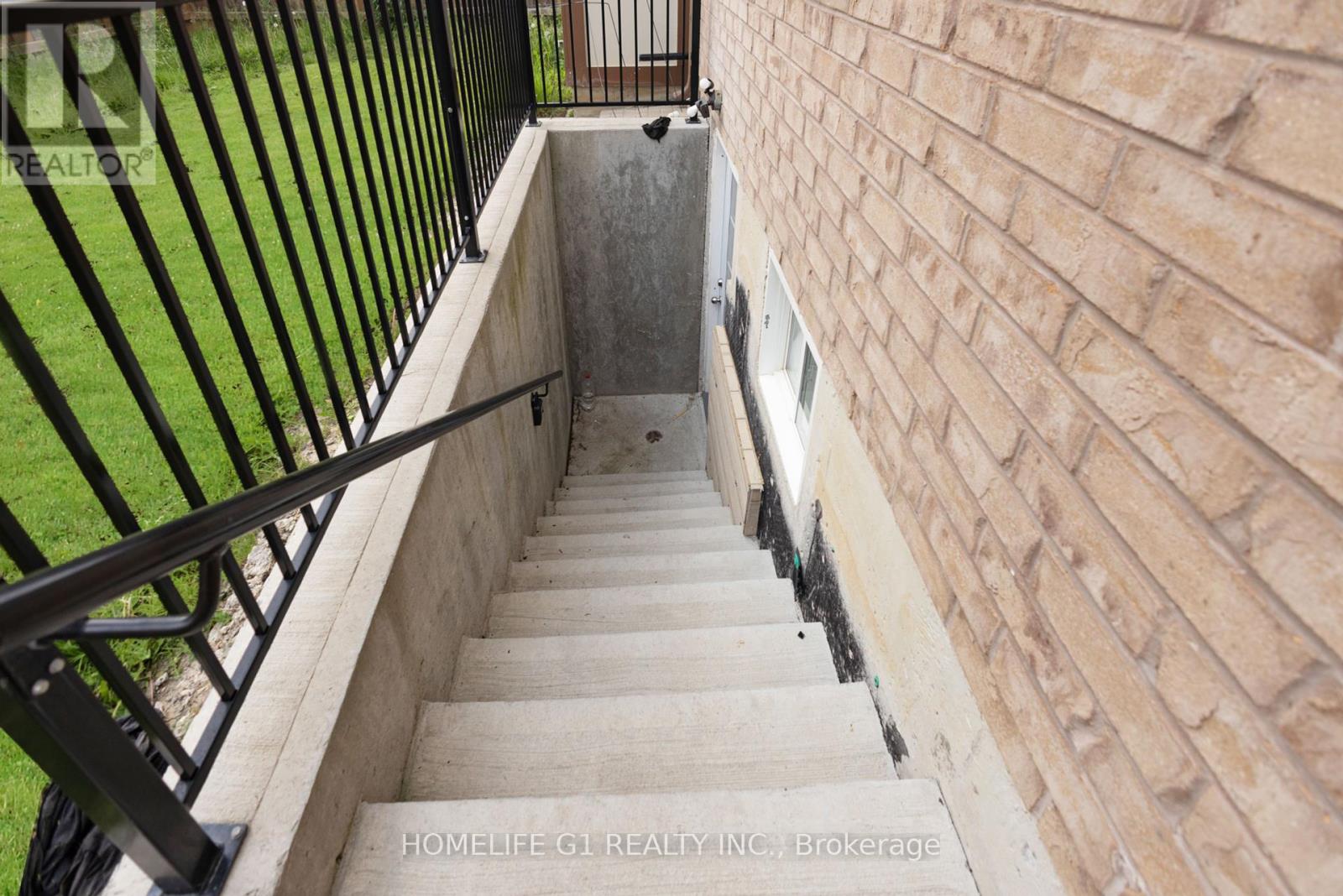158 Thornbush Boulevard, Brampton (Northwest Brampton), Ontario  L7A 0G4 - Photo 28 - W12207985