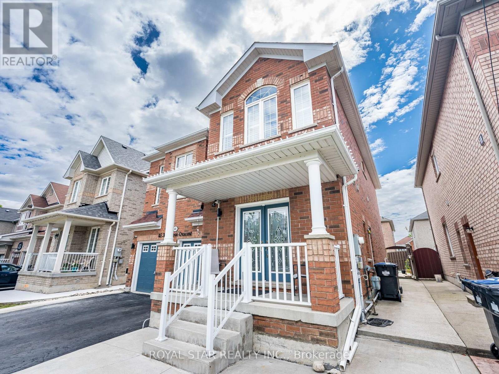 45 Mossgrove Crescent, Brampton (Northwest Sandalwood Parkway), Ontario  L7A 1M3 - Photo 3 - W12208016