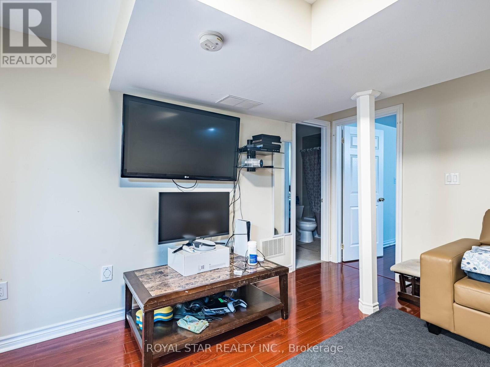 45 Mossgrove Crescent, Brampton (Northwest Sandalwood Parkway), Ontario  L7A 1M3 - Photo 41 - W12208016