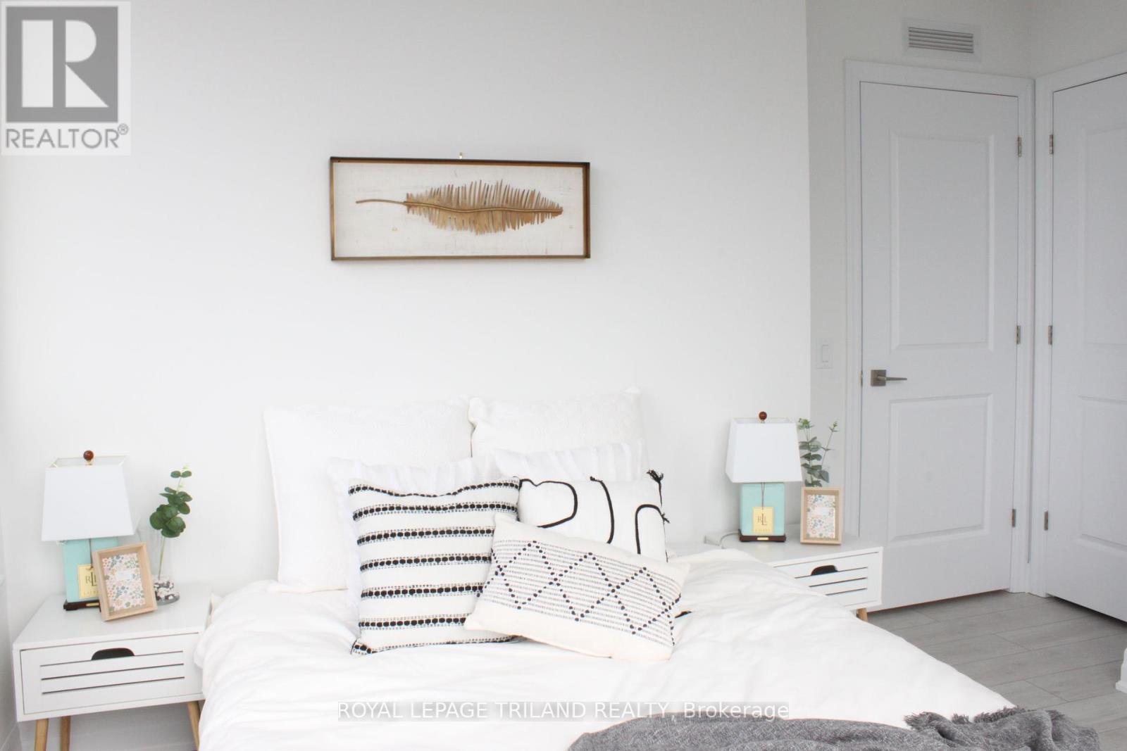 3008 - 30 Elm Drive, Mississauga (City Centre), Ontario  L5B 0N6 - Photo 15 - W12208049