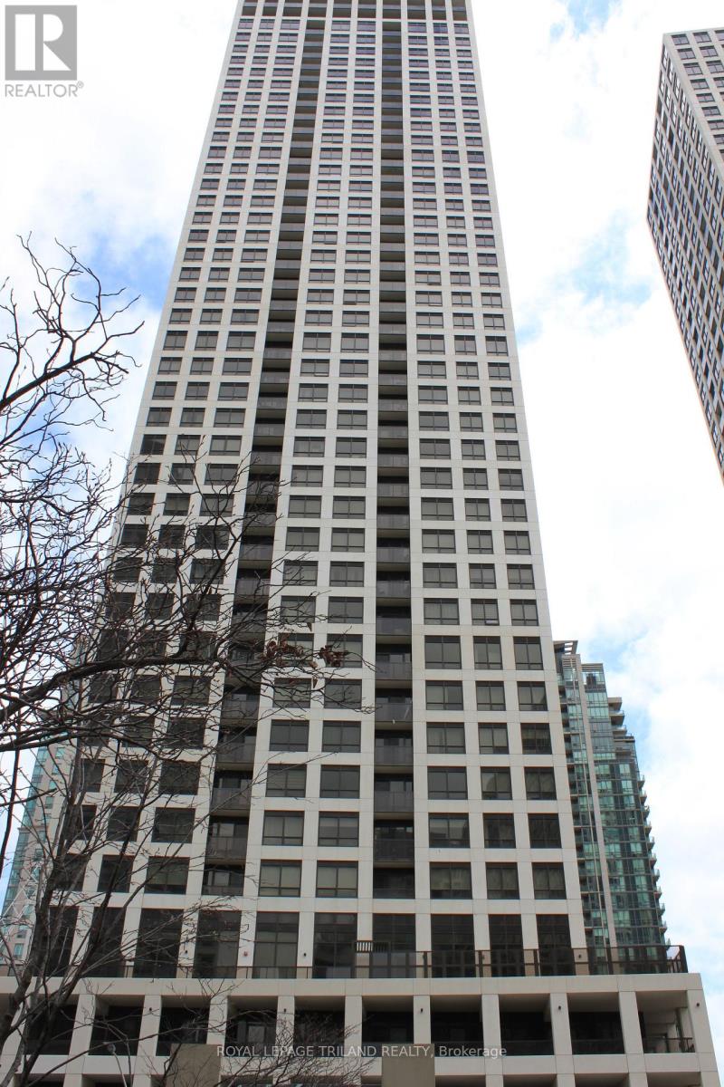 3008 - 30 Elm Drive, Mississauga (City Centre), Ontario  L5B 0N6 - Photo 39 - W12208049