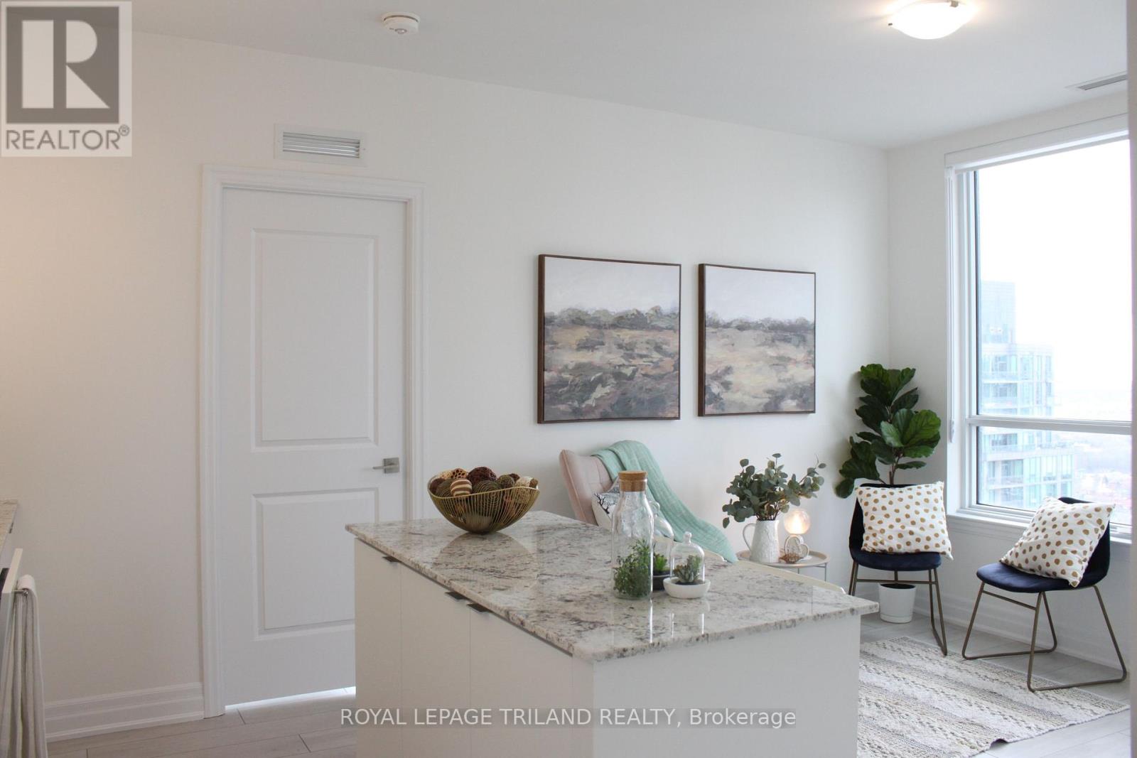 3008 - 30 Elm Drive, Mississauga (City Centre), Ontario  L5B 0N6 - Photo 5 - W12208049