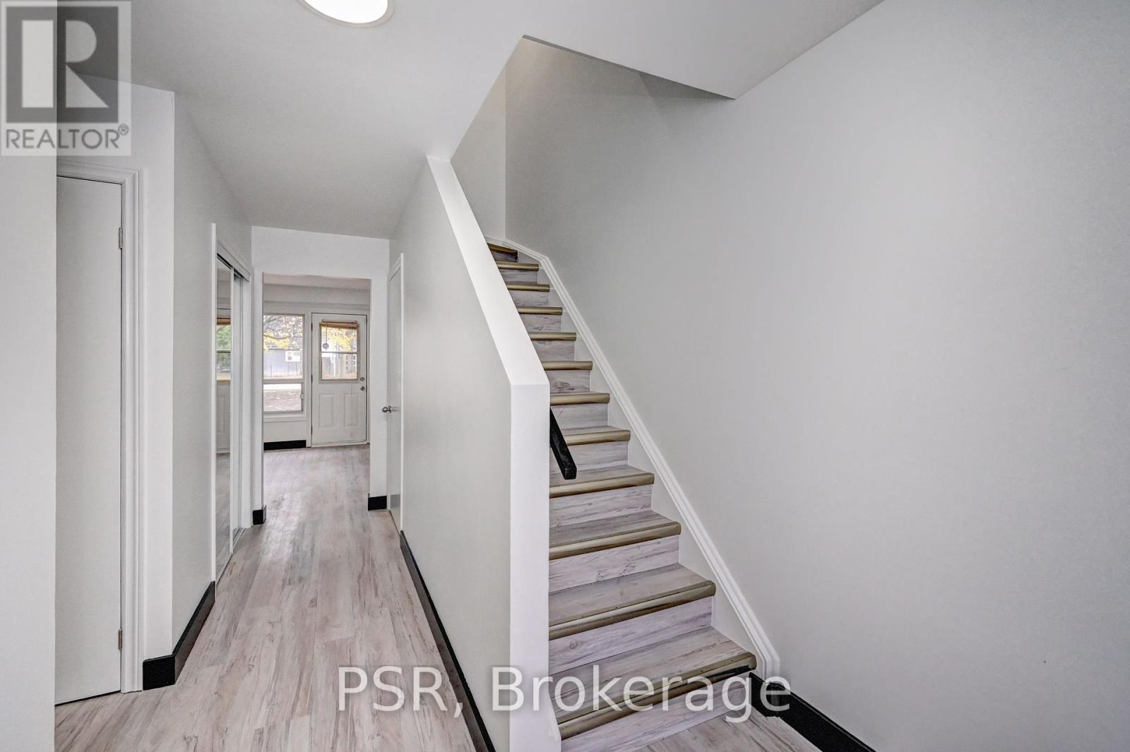 B - 528 Sunnydale Place, Waterloo, Ontario  N2L 4T1 - Photo 13 - X12207719