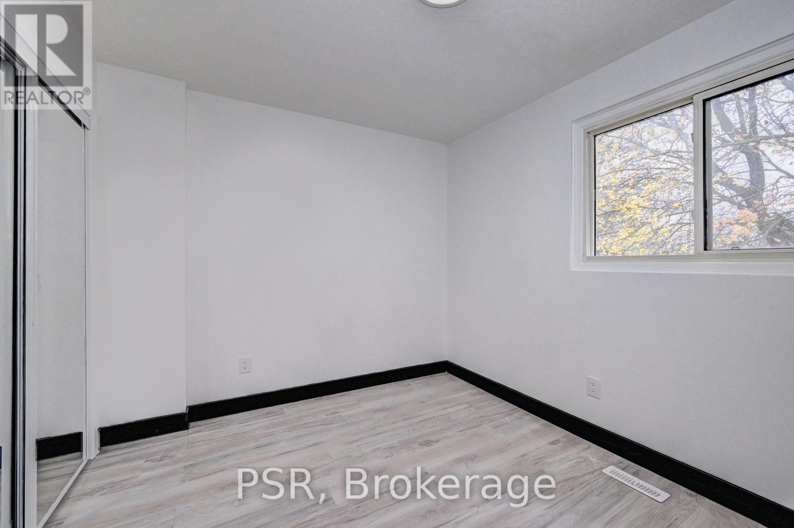 B - 528 Sunnydale Place, Waterloo, Ontario  N2L 4T1 - Photo 17 - X12207719