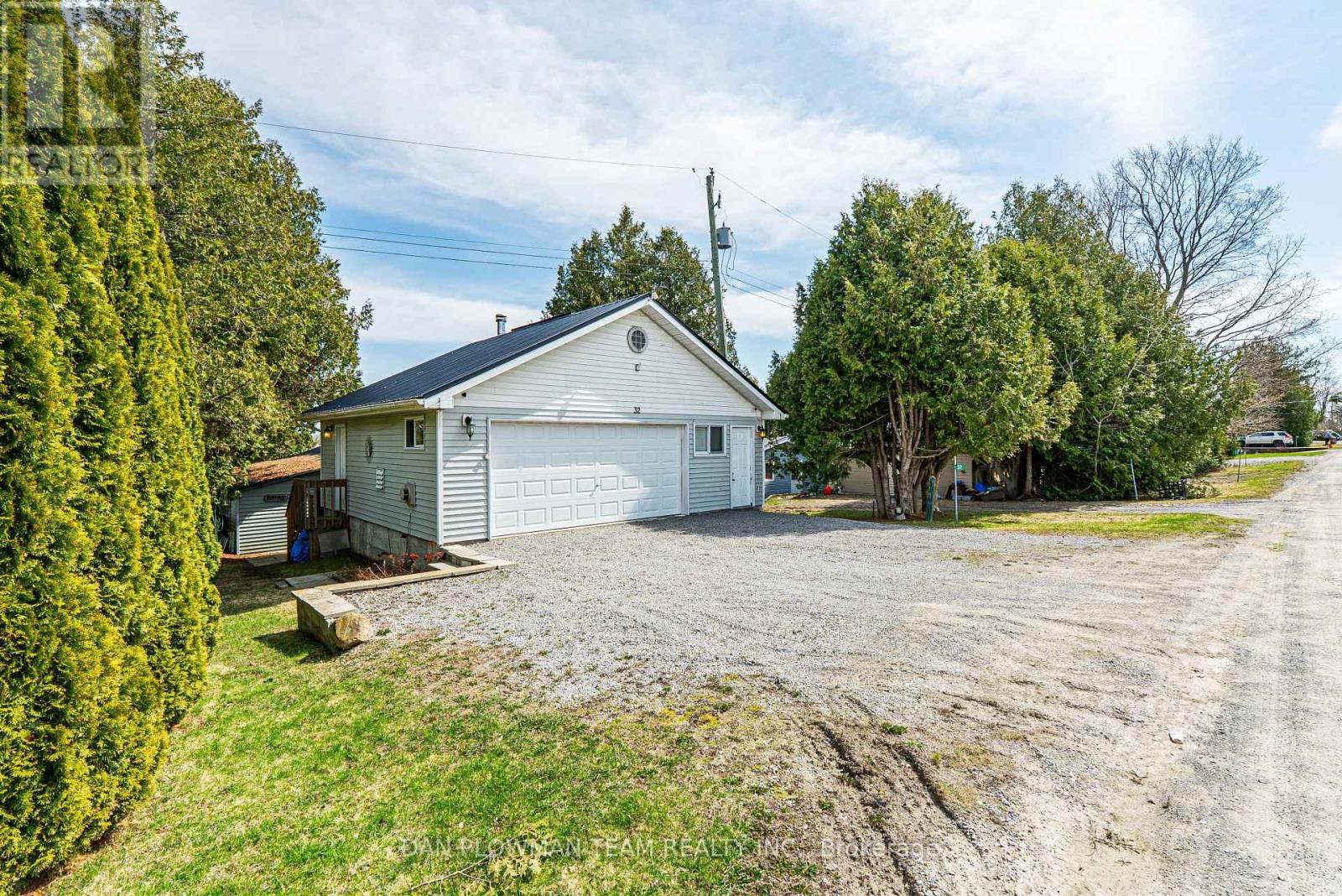 32 Beach Road, Kawartha Lakes (Little Britain), Ontario  K0M 2C0 - Photo 3 - X12207976