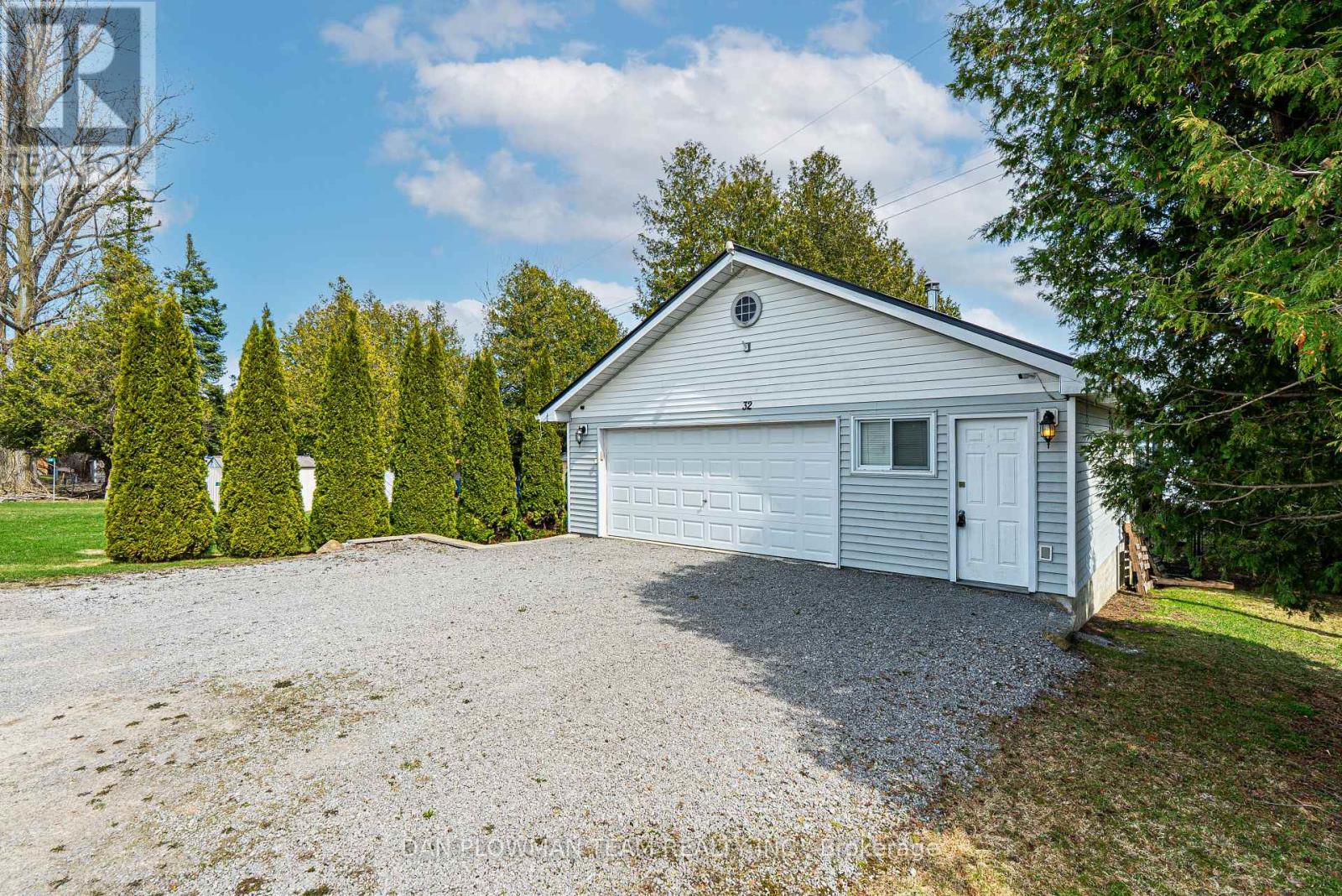 32 Beach Road, Kawartha Lakes (Little Britain), Ontario  K0M 2C0 - Photo 5 - X12207976