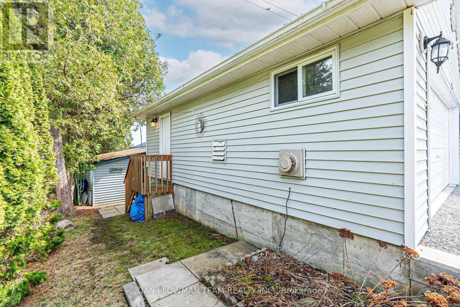 32 Beach Road, Kawartha Lakes (Little Britain), Ontario  K0M 2C0 - Photo 6 - X12207976
