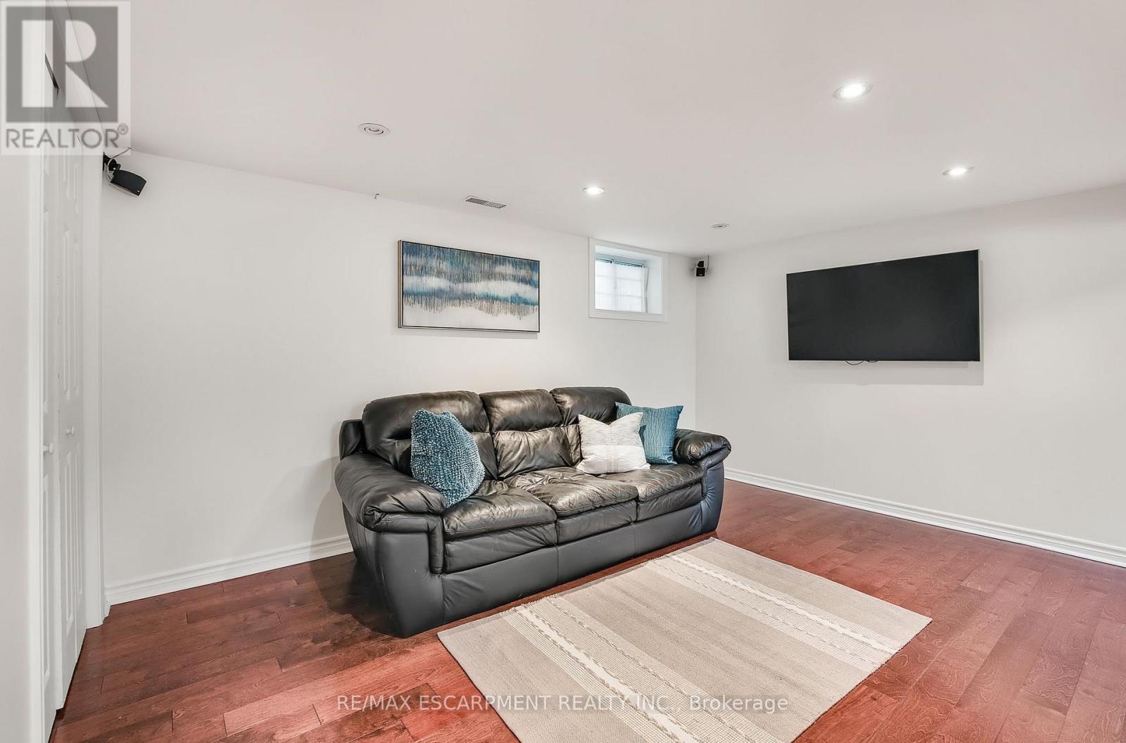 117 Norwood Road, Hamilton (Westdale), Ontario  L8S 3R3 - Photo 26 - X12207993