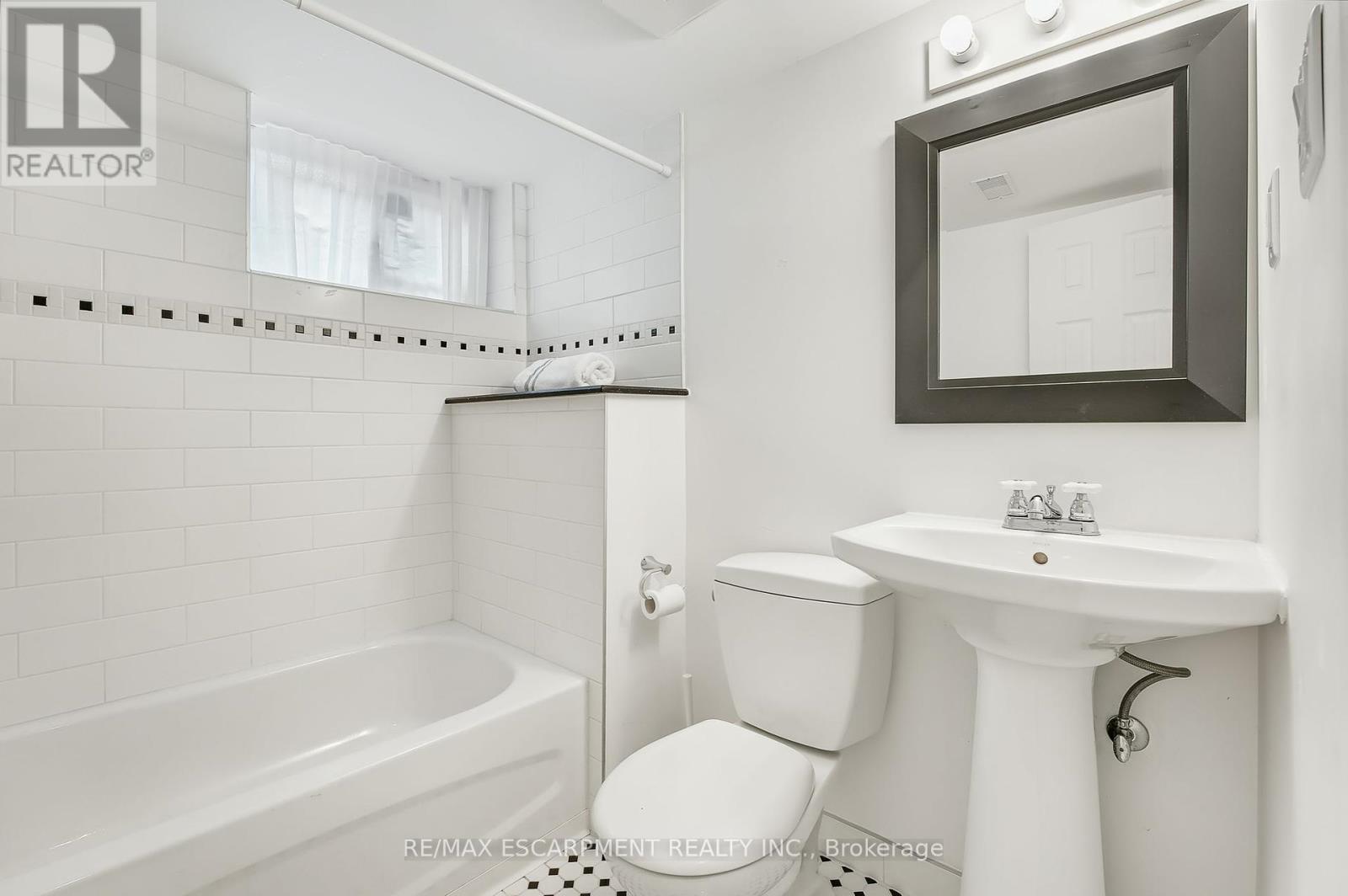 117 Norwood Road, Hamilton, Ontario  L8S 3R3 - Photo 30 - X12207993