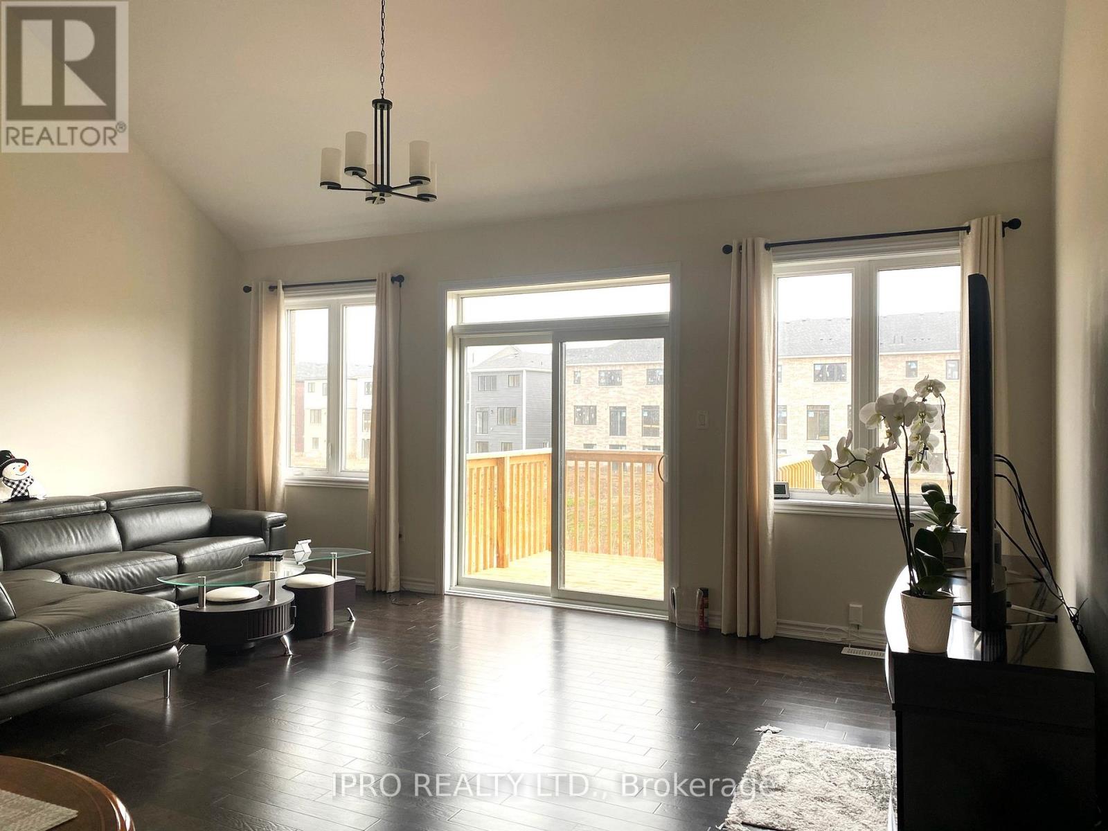 50 Explorer Way, Thorold, Ontario  L2V 0K1 - Photo 4 - X12208002