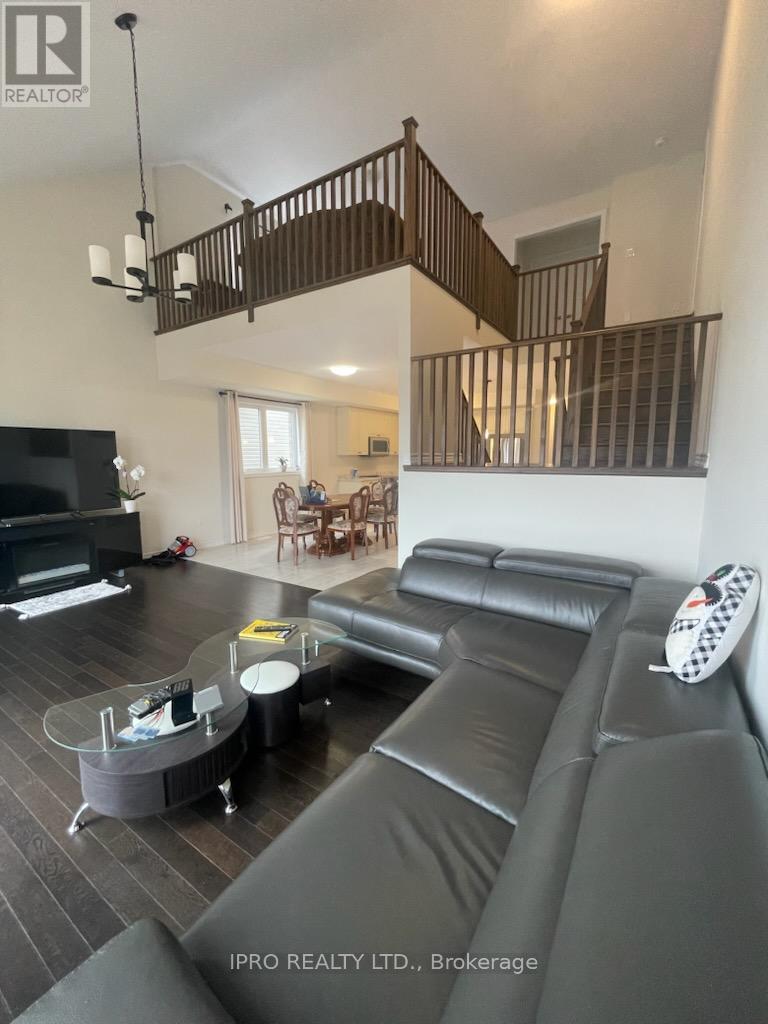 50 Explorer Way, Thorold, Ontario  L2V 0K1 - Photo 5 - X12208002