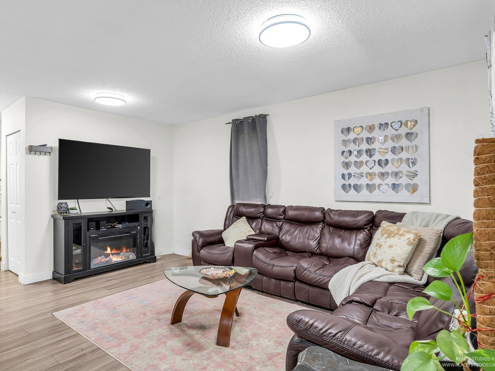 13504 79a Avenue, Surrey, British Columbia  V3W 2Z2 - Photo 1 - R3013048