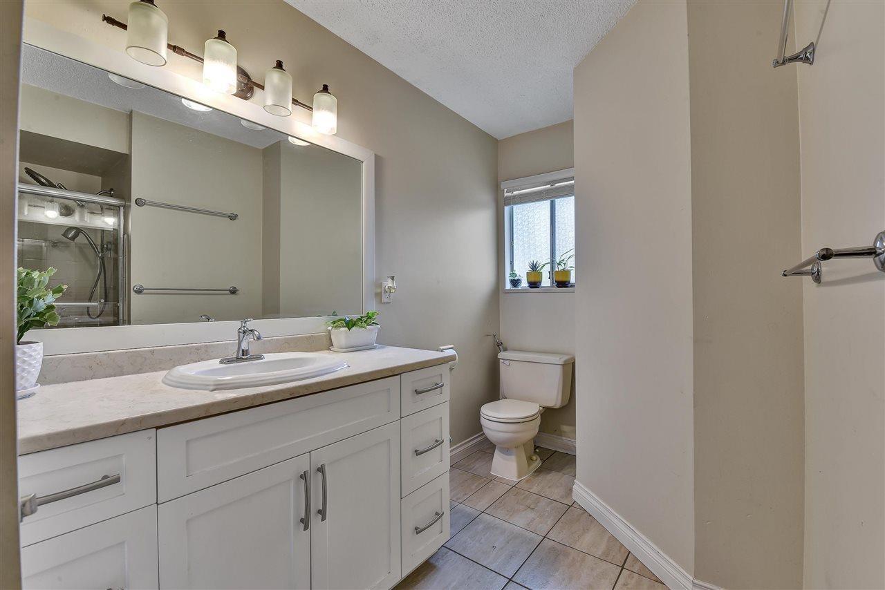 14888 96 Avenue, Surrey, British Columbia  V3R 1E7 - Photo 3 - R3011041