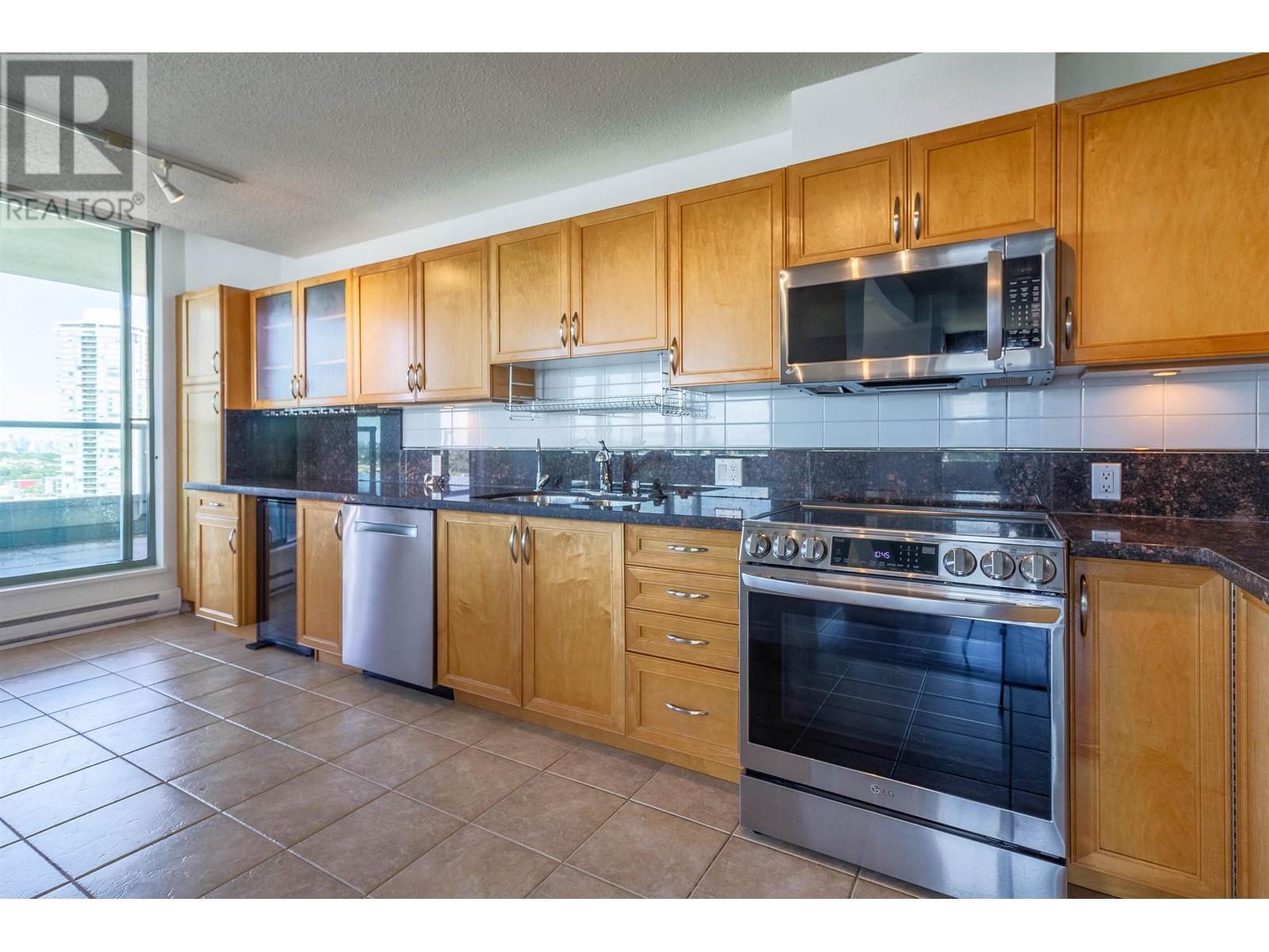 2404 4388 Buchanan Street, Burnaby, British Columbia  V5C 6R8 - Photo 8 - R3013142