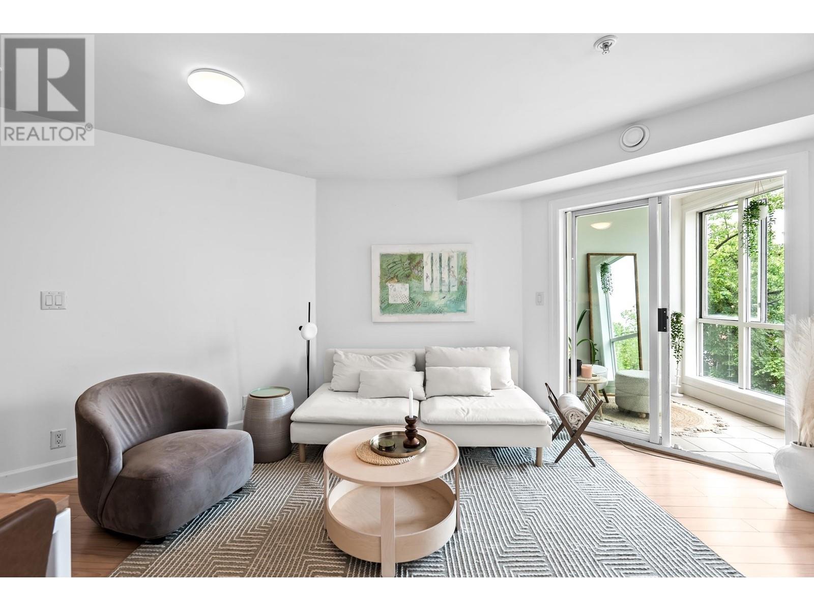 303 1718 Venables Street, Vancouver, British Columbia  V5L 2H4 - Photo 1 - R3013161