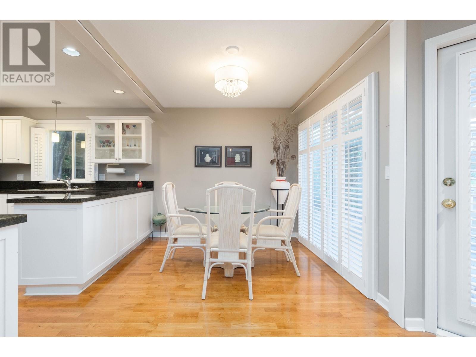 209 288 E 6th Street, North Vancouver, British Columbia  V7L 1P5 - Photo 2 - R3013174