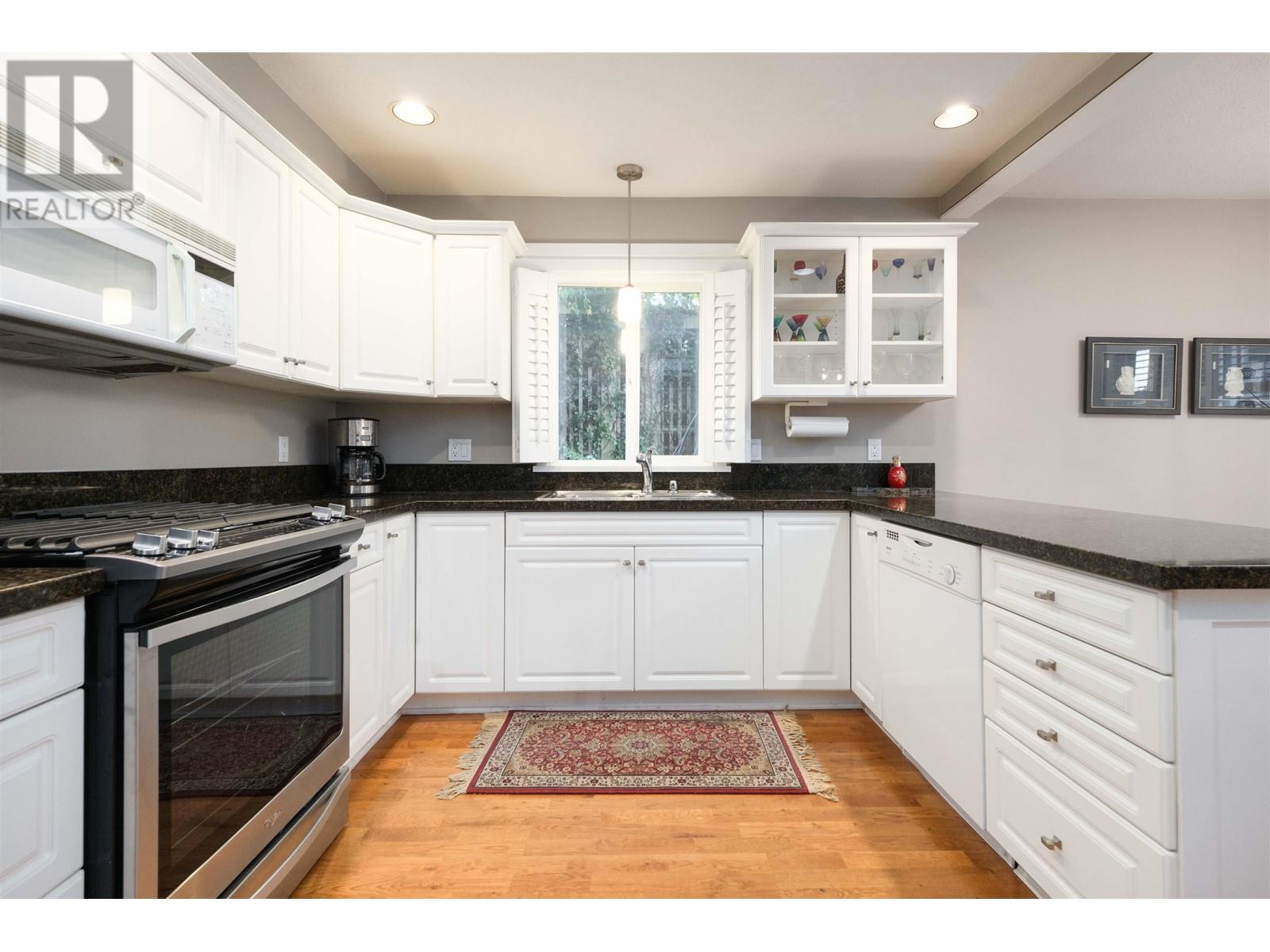 209 288 E 6th Street, North Vancouver, British Columbia  V7L 1P5 - Photo 4 - R3013174