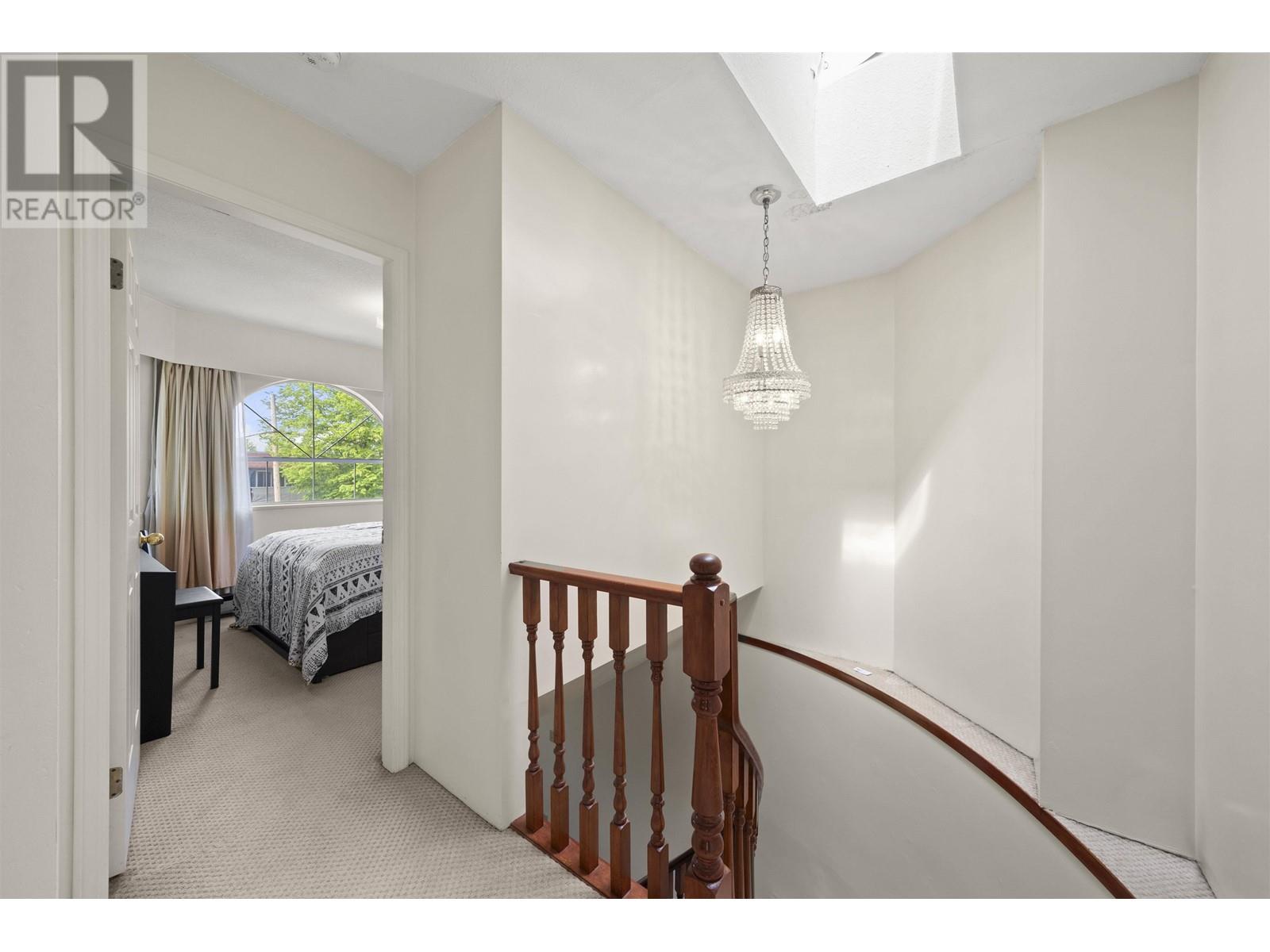 5990 Joyce Street, Vancouver, British Columbia  V5R 4J2 - Photo 3 - R3013155