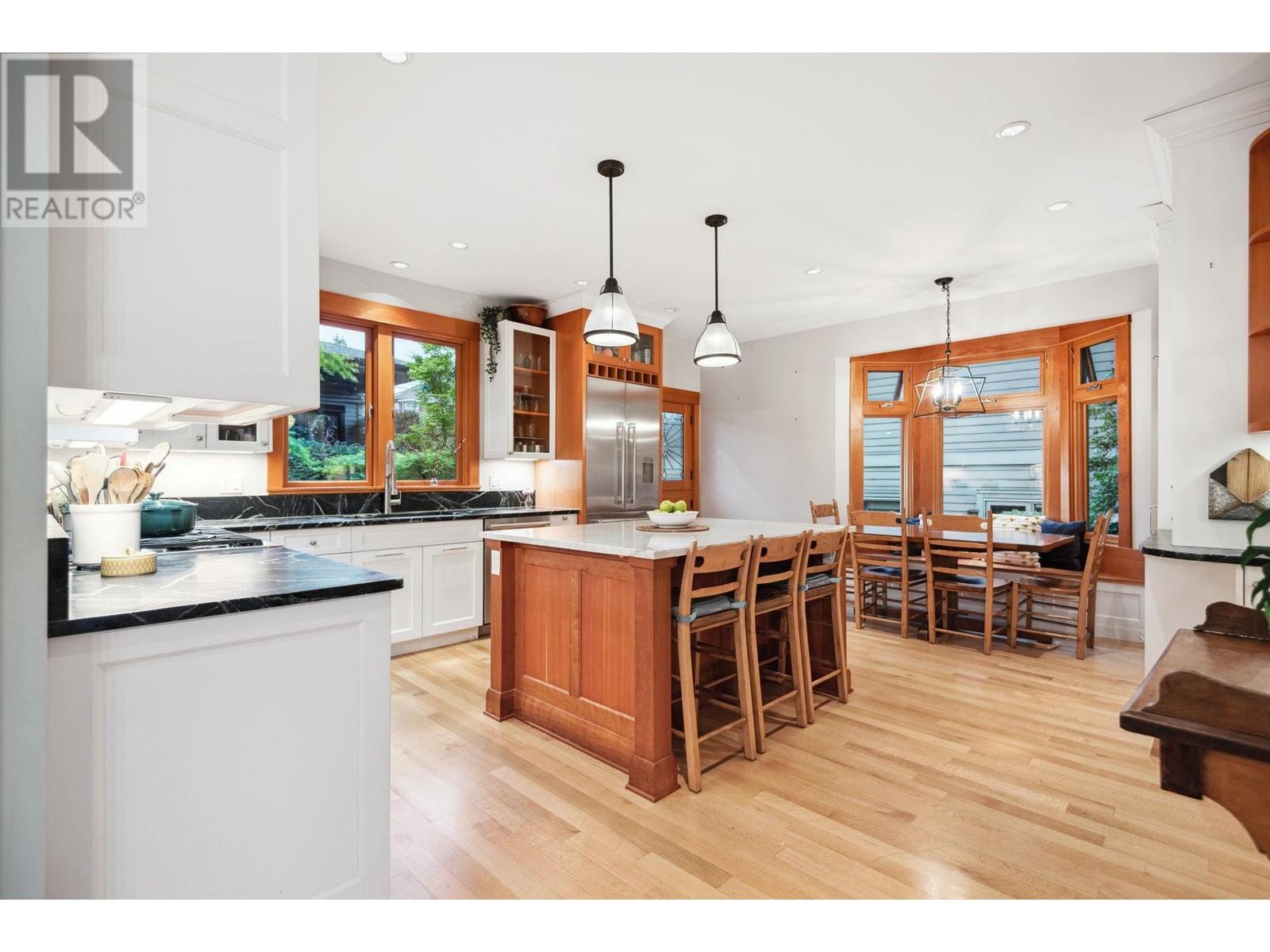 346 E 5th Street, North Vancouver, British Columbia  V7L 1L9 - Photo 11 - R3013173