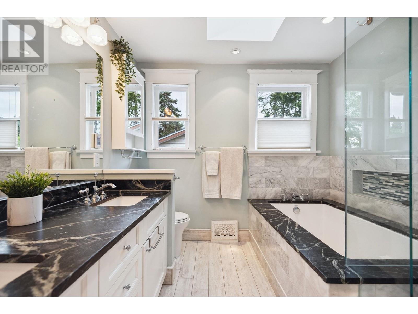 346 E 5th Street, North Vancouver, British Columbia  V7L 1L9 - Photo 26 - R3013173