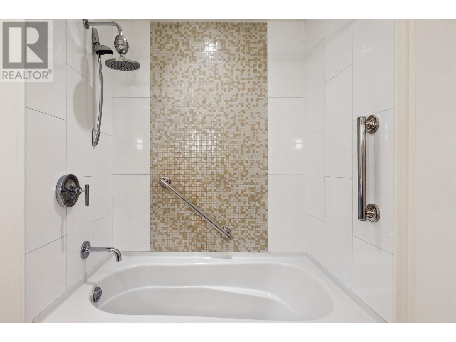 10 1891 Marine Drive, West Vancouver, British Columbia  V7V 1J7 - Photo 18 - R3011960