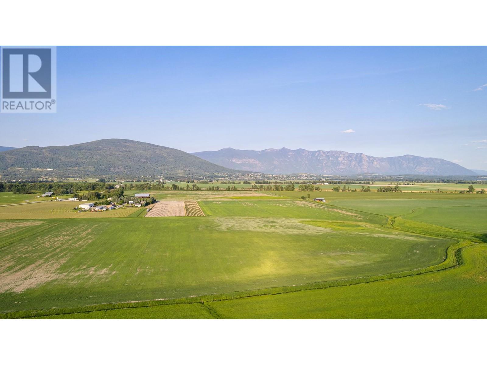 1680 Nicks Island  N Road, Creston, British Columbia  V0B 1G8 - Photo 8 - 10335280