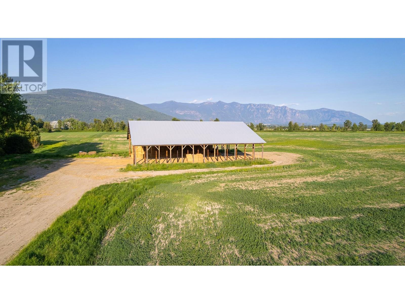 1680 Nicks Island  N Road, Creston, British Columbia  V0B 1G8 - Photo 3 - 10335280