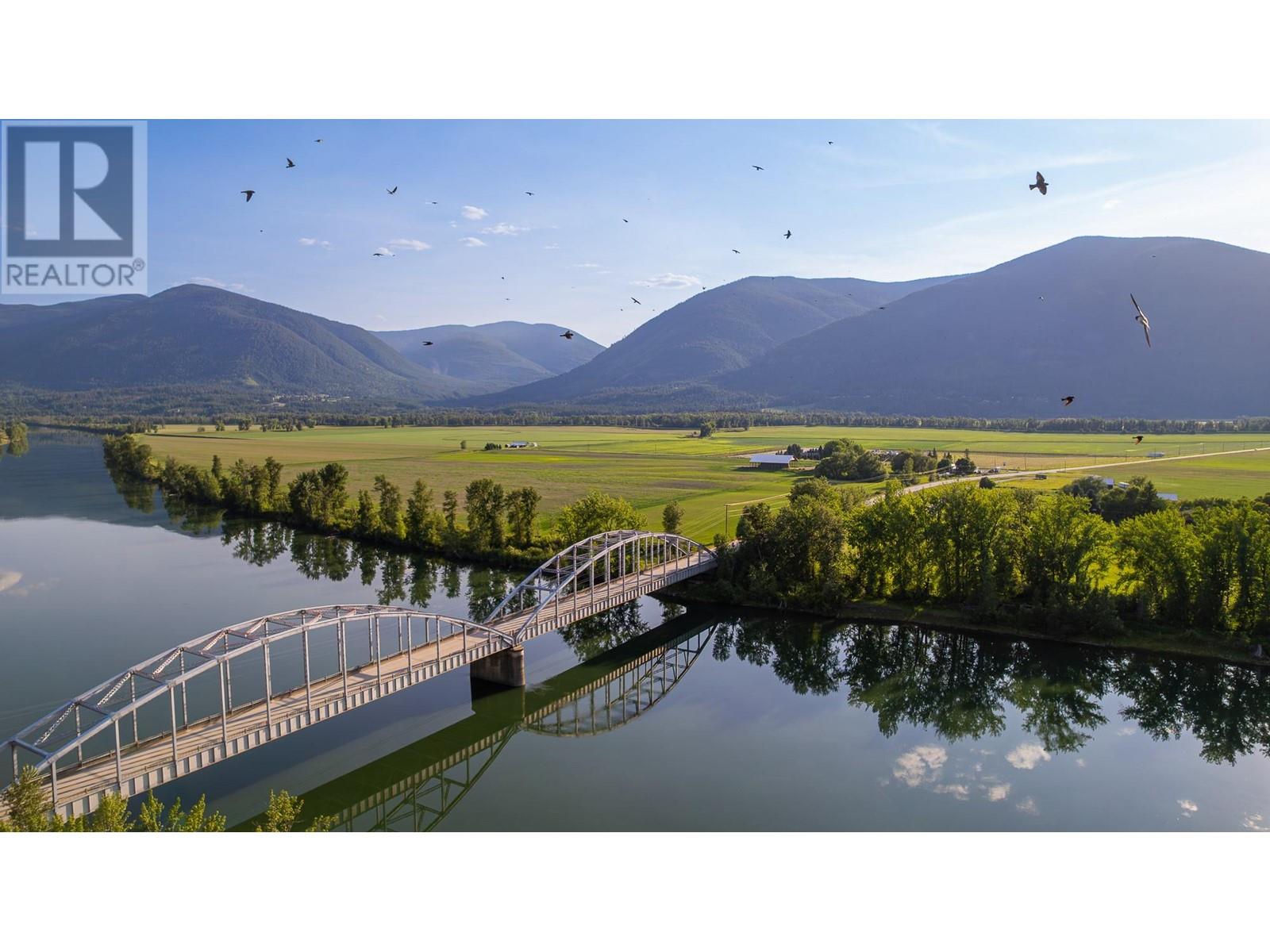 1680 Nicks Island  N Road, Creston, British Columbia  V0B 1G8 - Photo 1 - 10335280